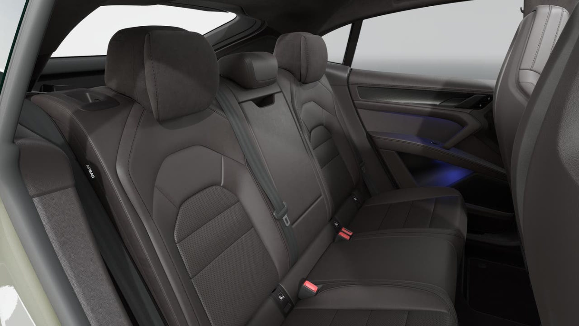 PORSCHE Cayenne Turbo Coupé Electric-image-12