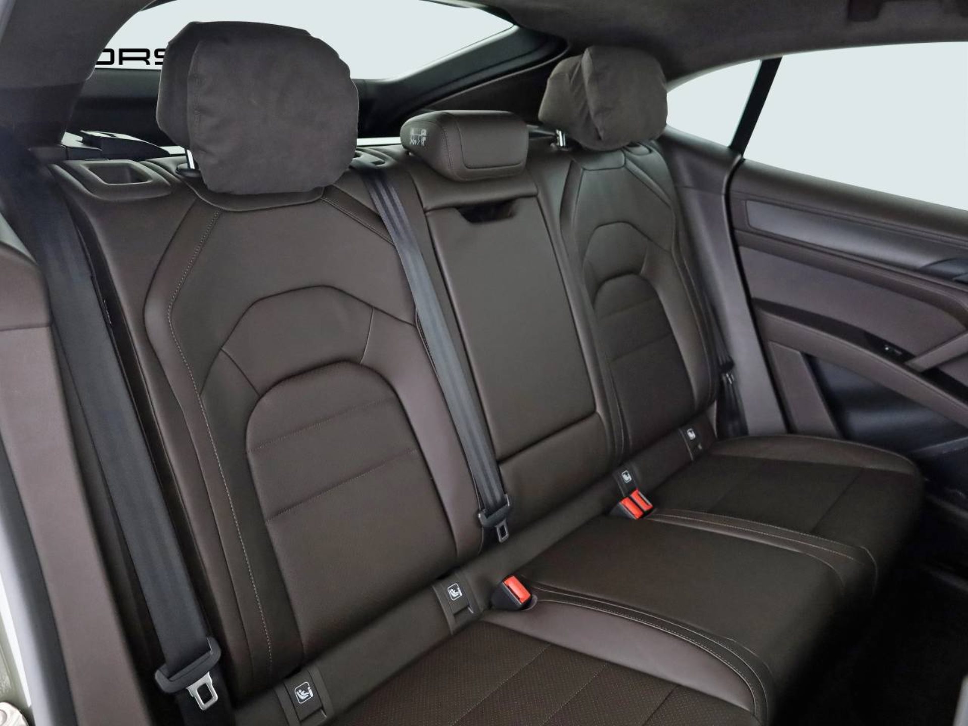 PORSCHE Cayenne Turbo Coupé Electric-image-11