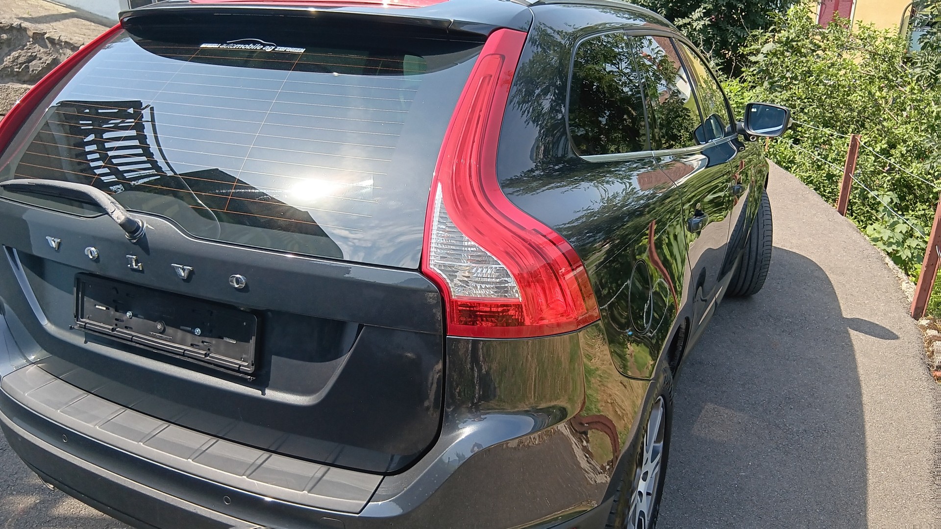 VOLVO XC60 D3 AWD Summum Geartronic-image-3