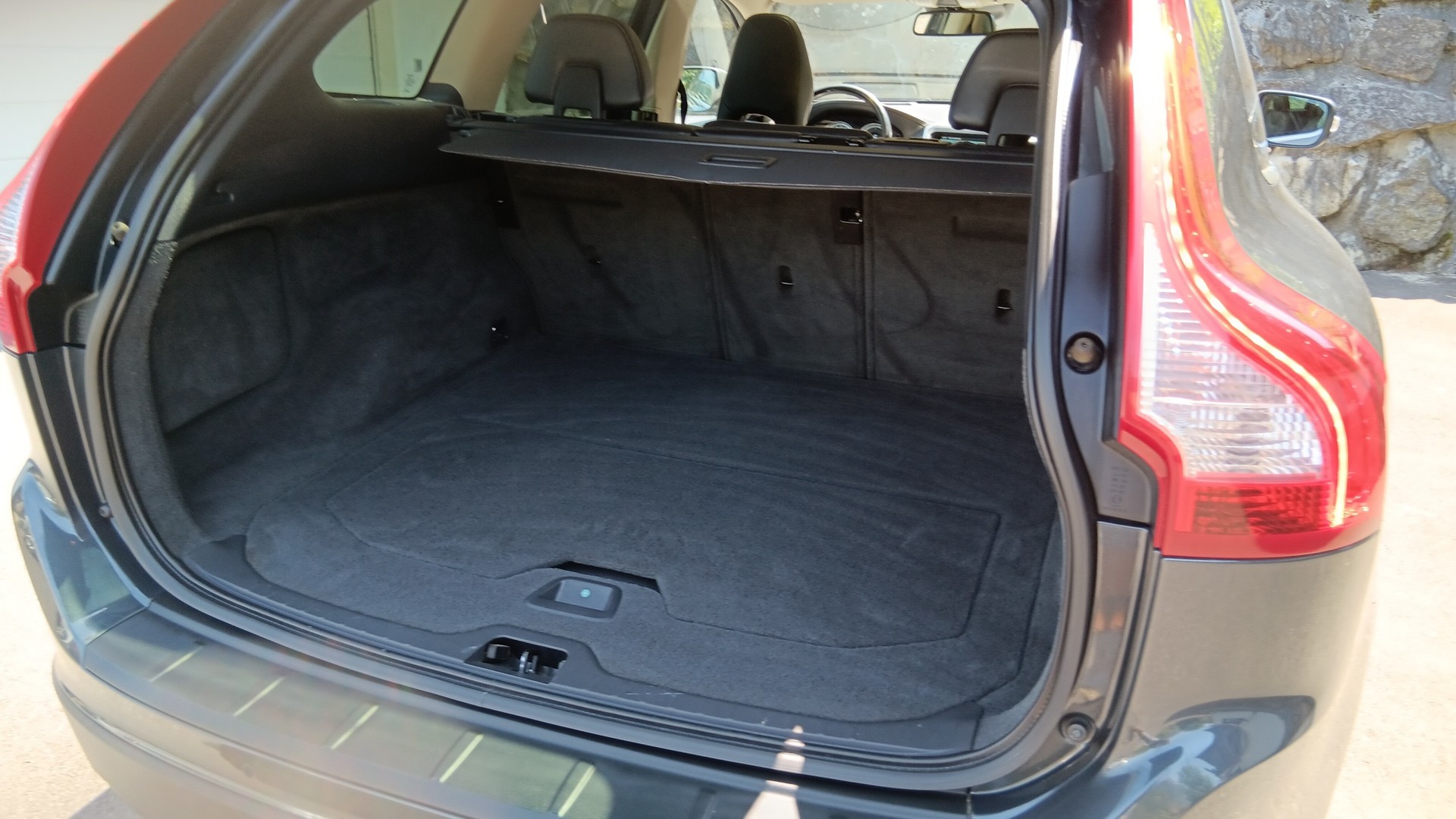 VOLVO XC60 D3 AWD Summum Geartronic-image-4