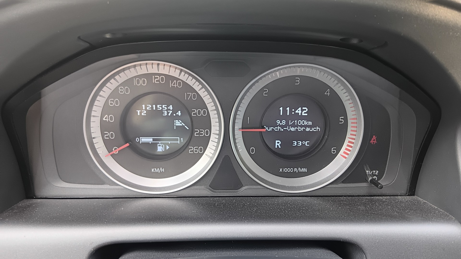 VOLVO XC60 D3 AWD Summum Geartronic-image-5