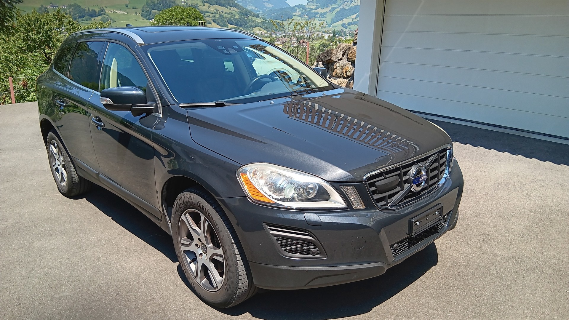 VOLVO XC60 D3 AWD Summum Geartronic-image-0