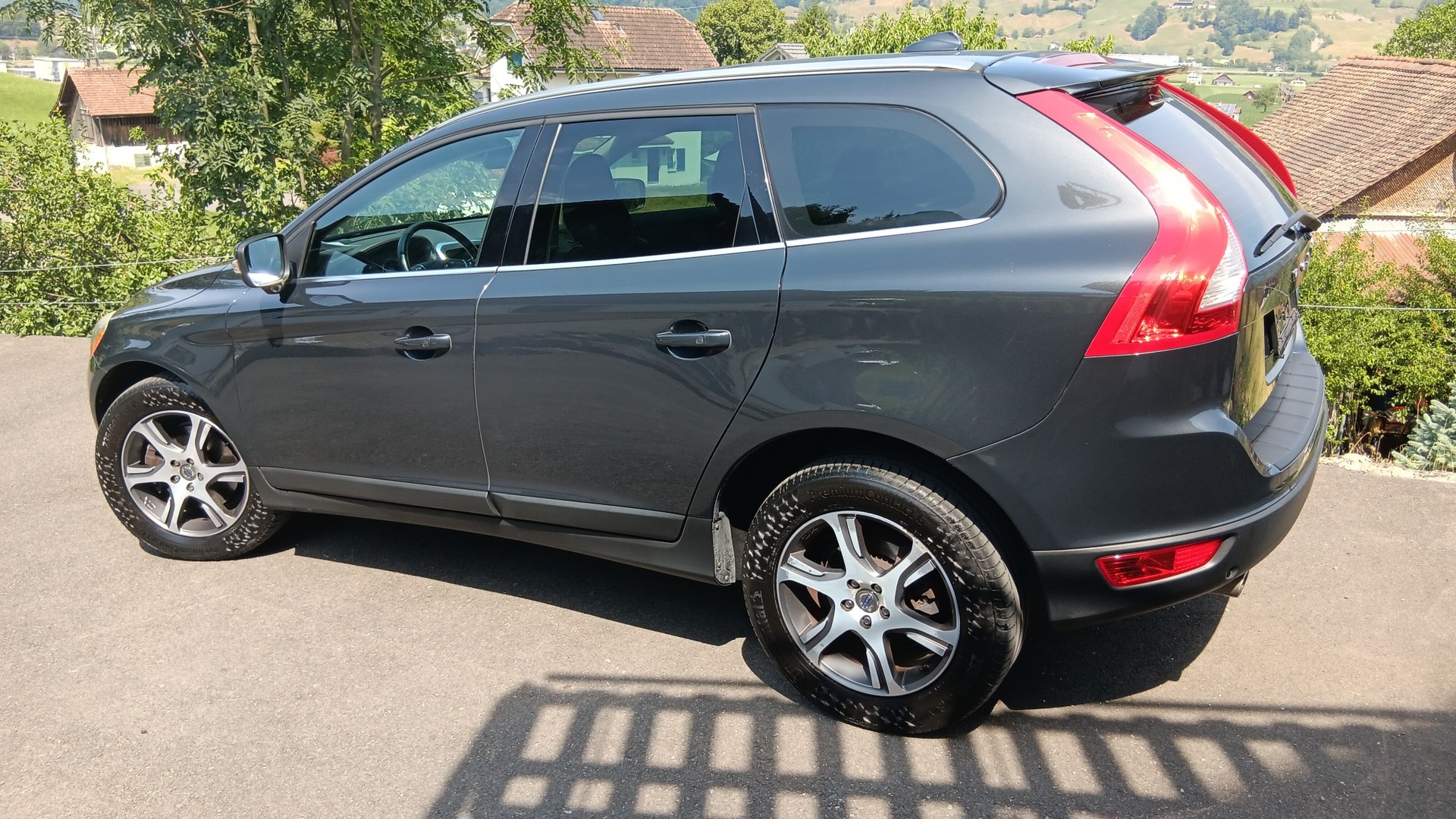 VOLVO XC60 D3 AWD Summum Geartronic-image-1