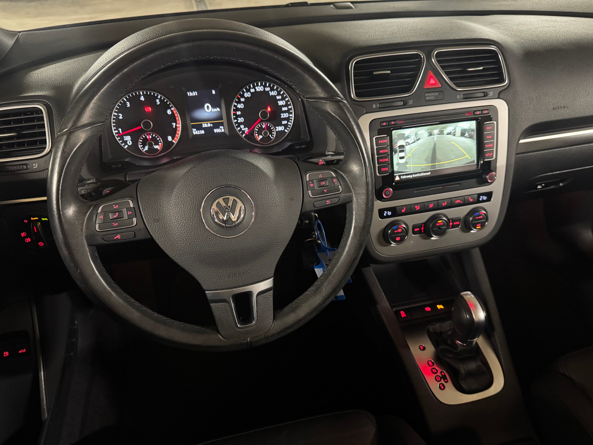 VW Eos 2.0 TSI DSG-image-11