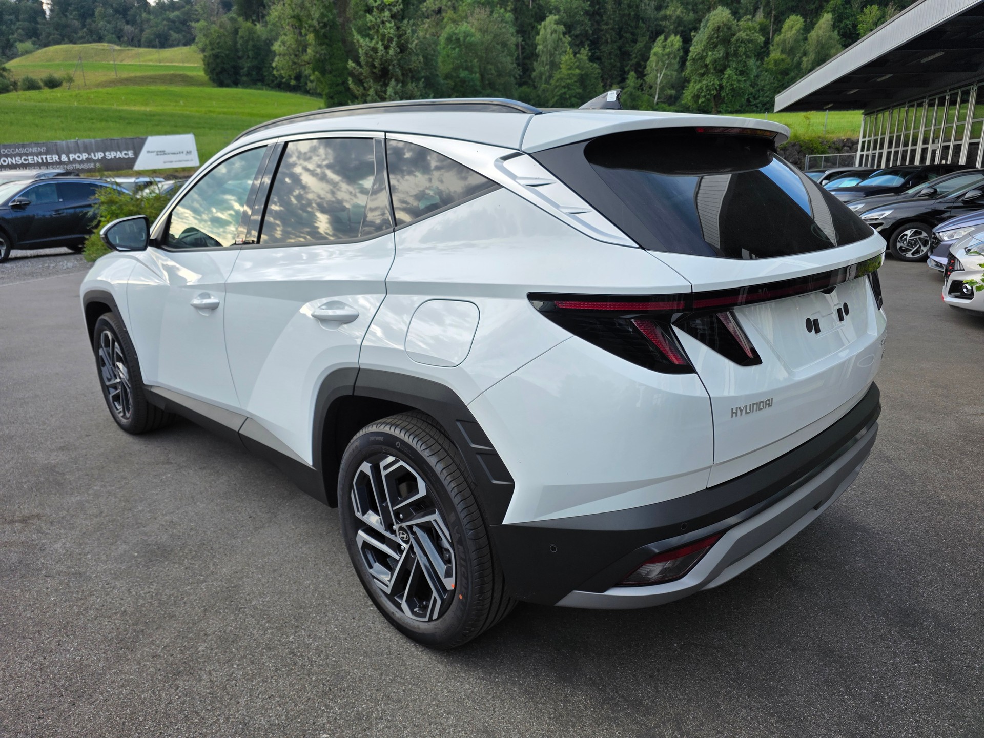 HYUNDAI Tucson 1.6 TGDI HEV Vertex Swiss Edition 4WD-image-4