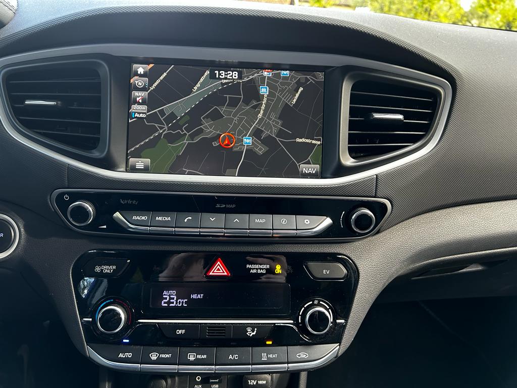 HYUNDAI IONIQ Electric Vertex 28 kWh-image-6