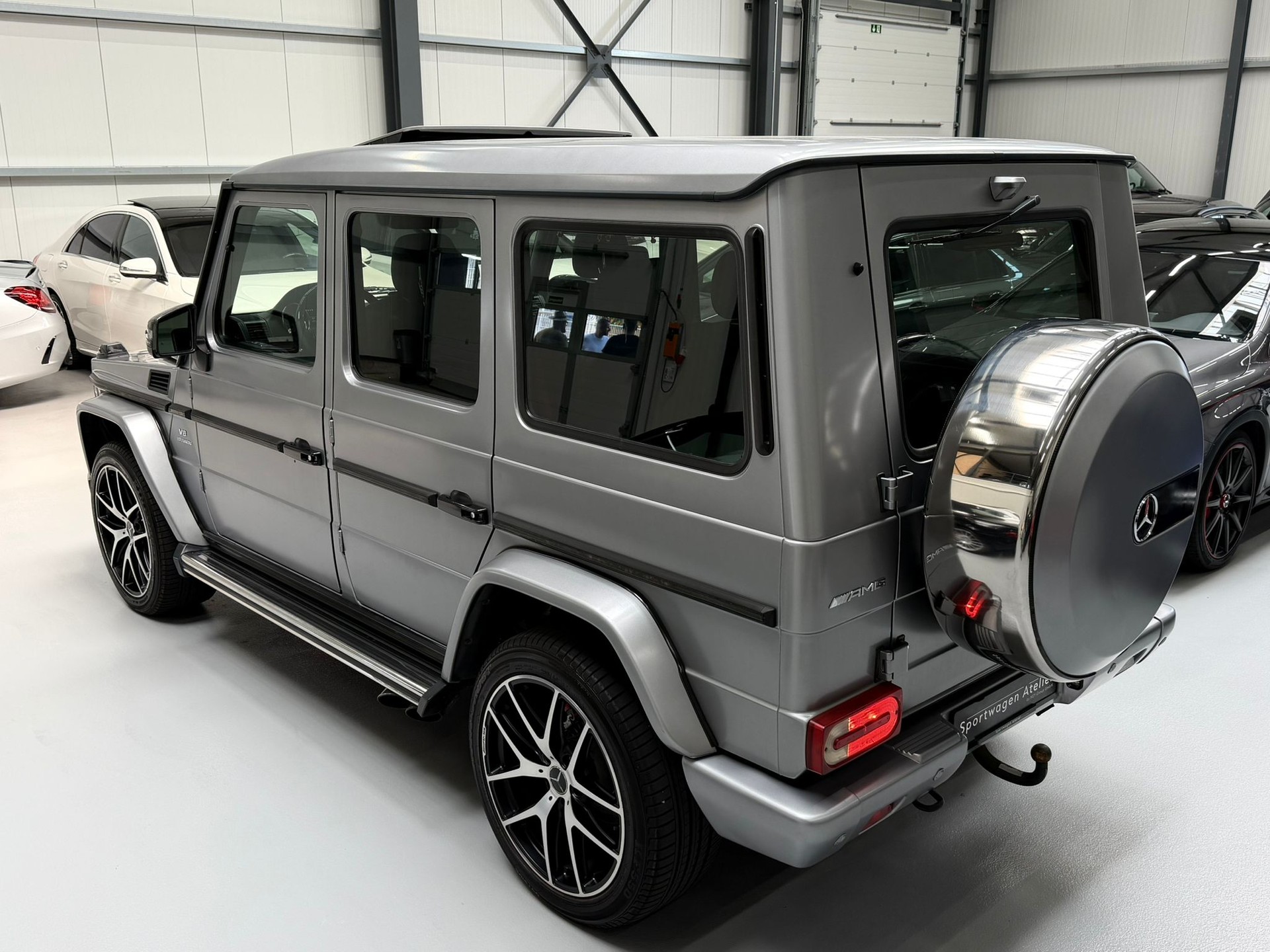 MERCEDES-BENZ G 63 AMG Automatic-image-4
