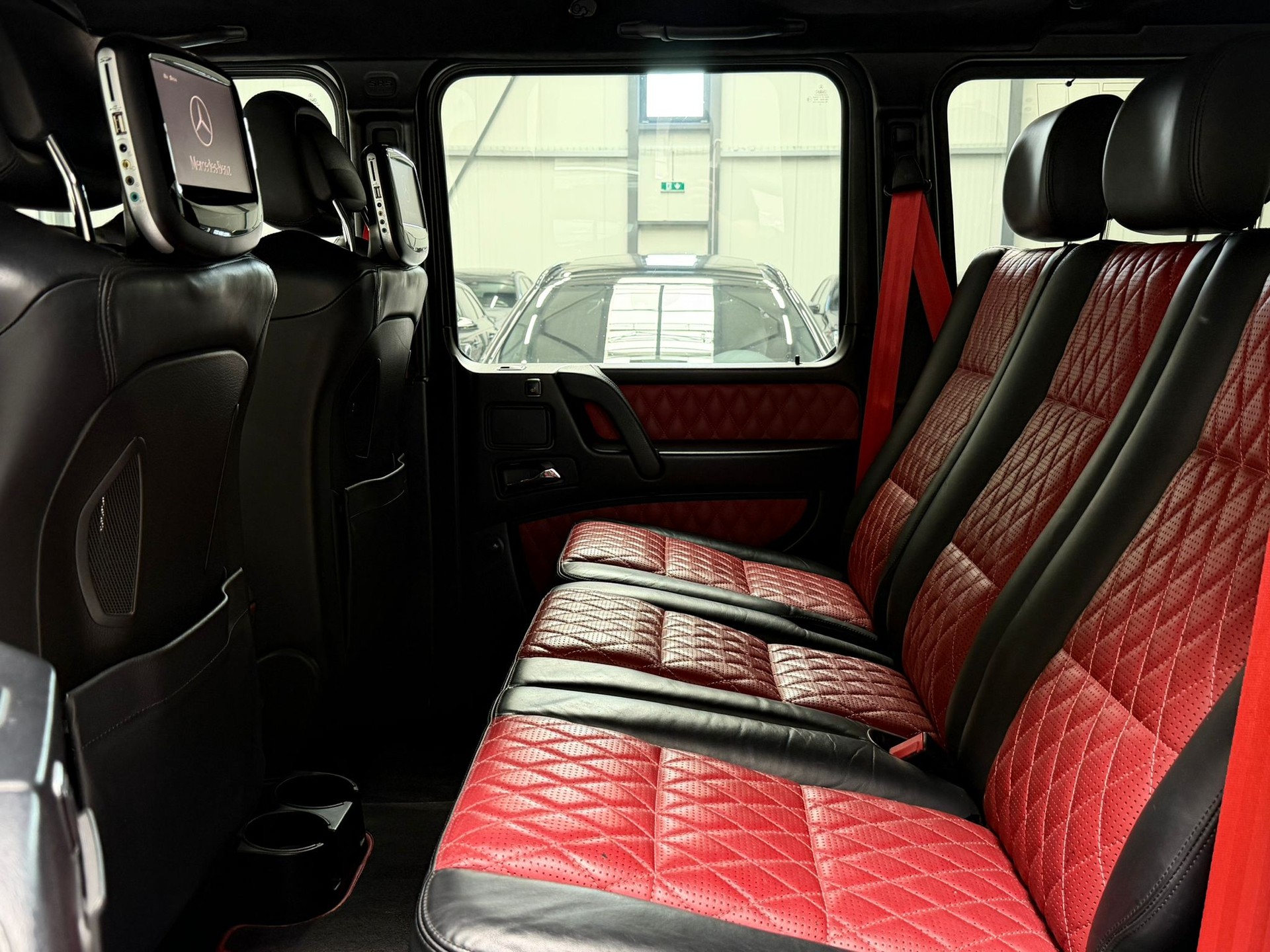 MERCEDES-BENZ G 63 AMG Automatic-image-23