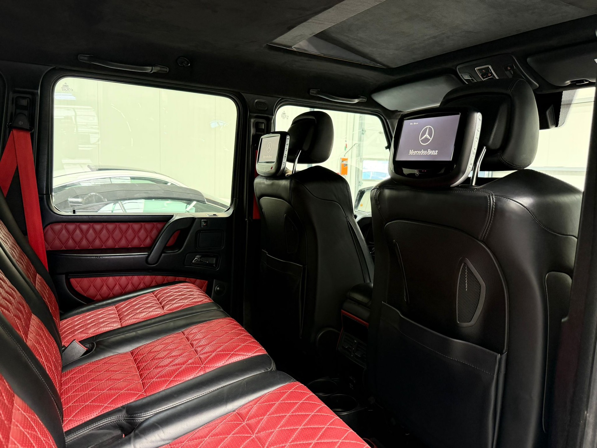 MERCEDES-BENZ G 63 AMG Automatic-image-28
