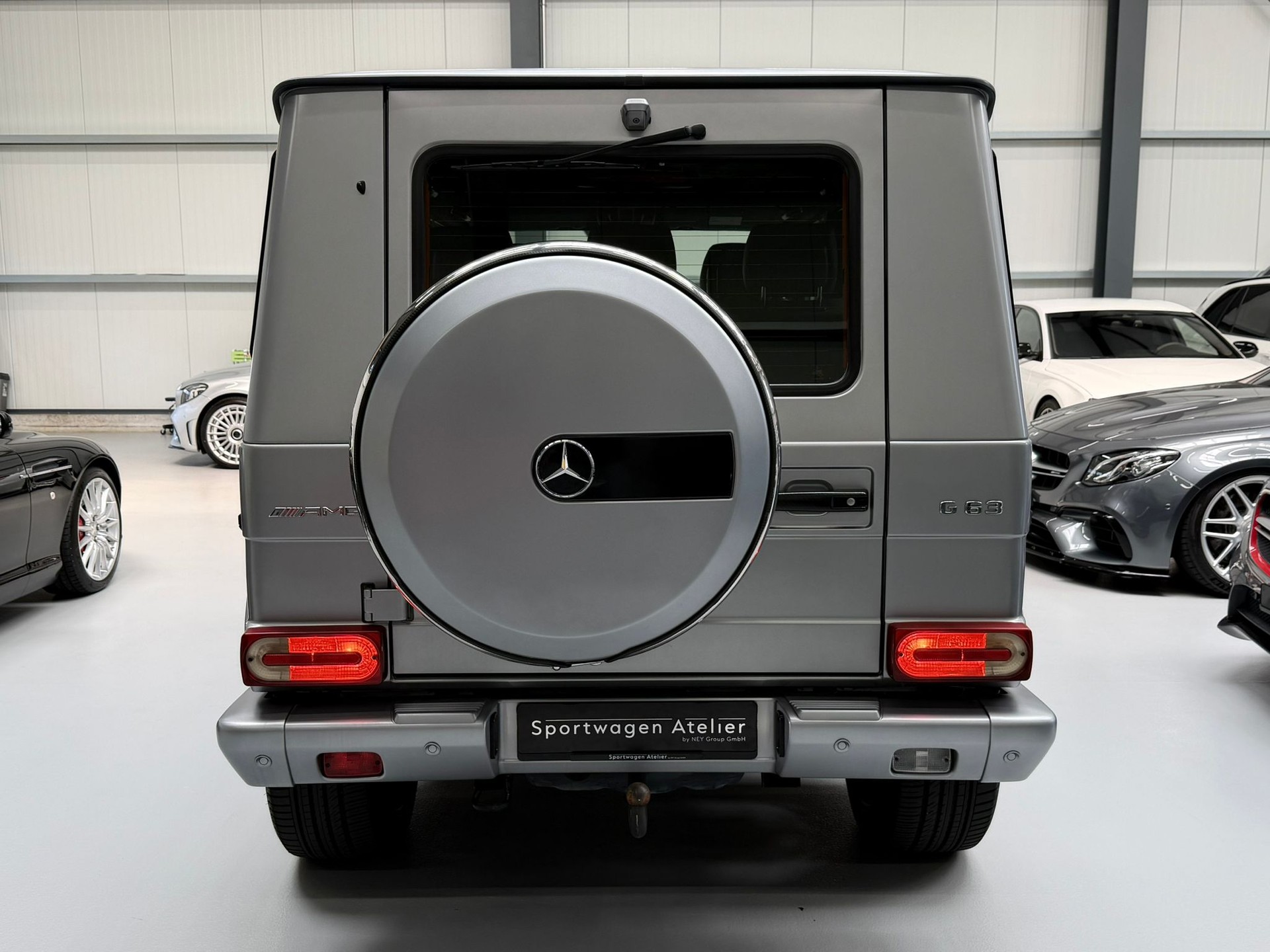 MERCEDES-BENZ G 63 AMG Automatic-image-6