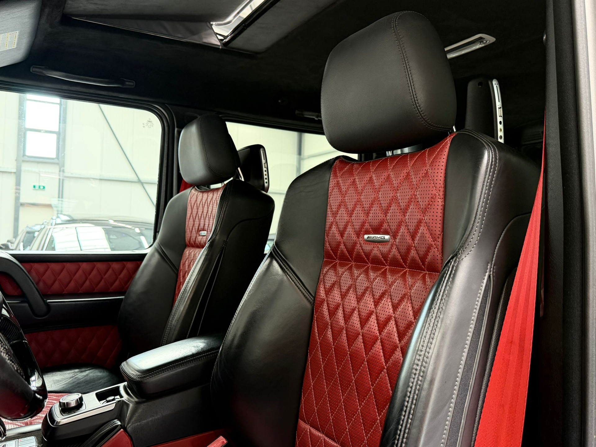MERCEDES-BENZ G 63 AMG Automatic-image-21