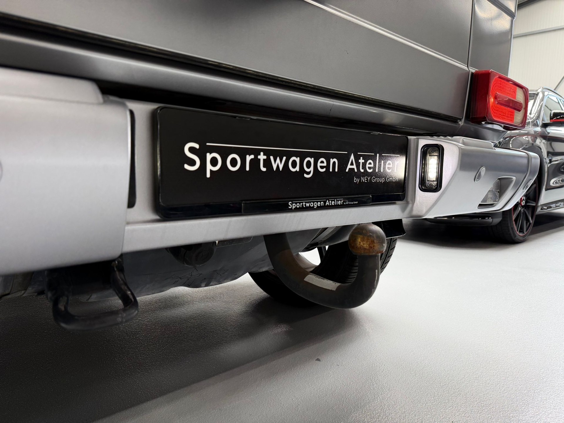 MERCEDES-BENZ G 63 AMG Automatic-image-5