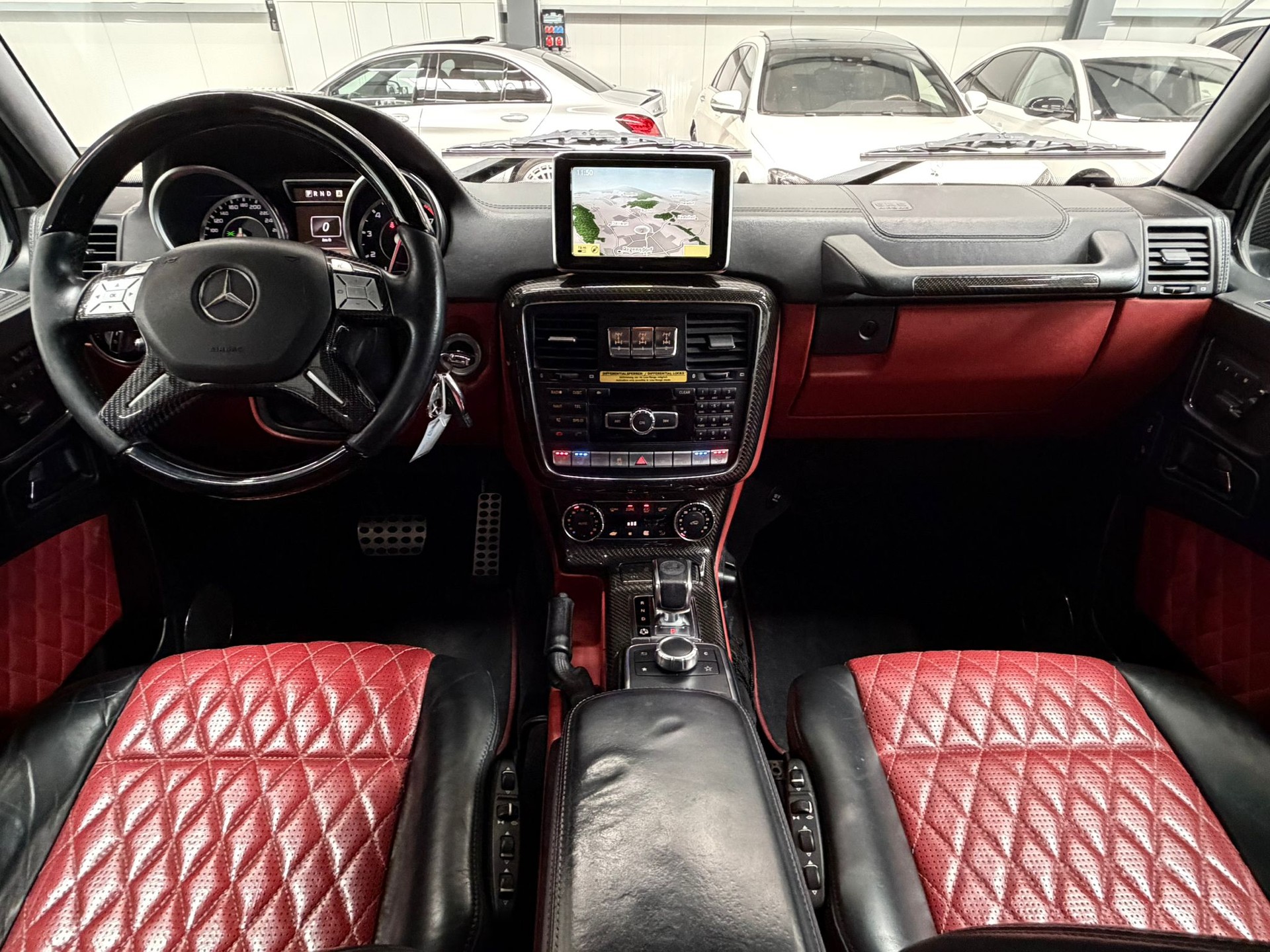 MERCEDES-BENZ G 63 AMG Automatic-image-13
