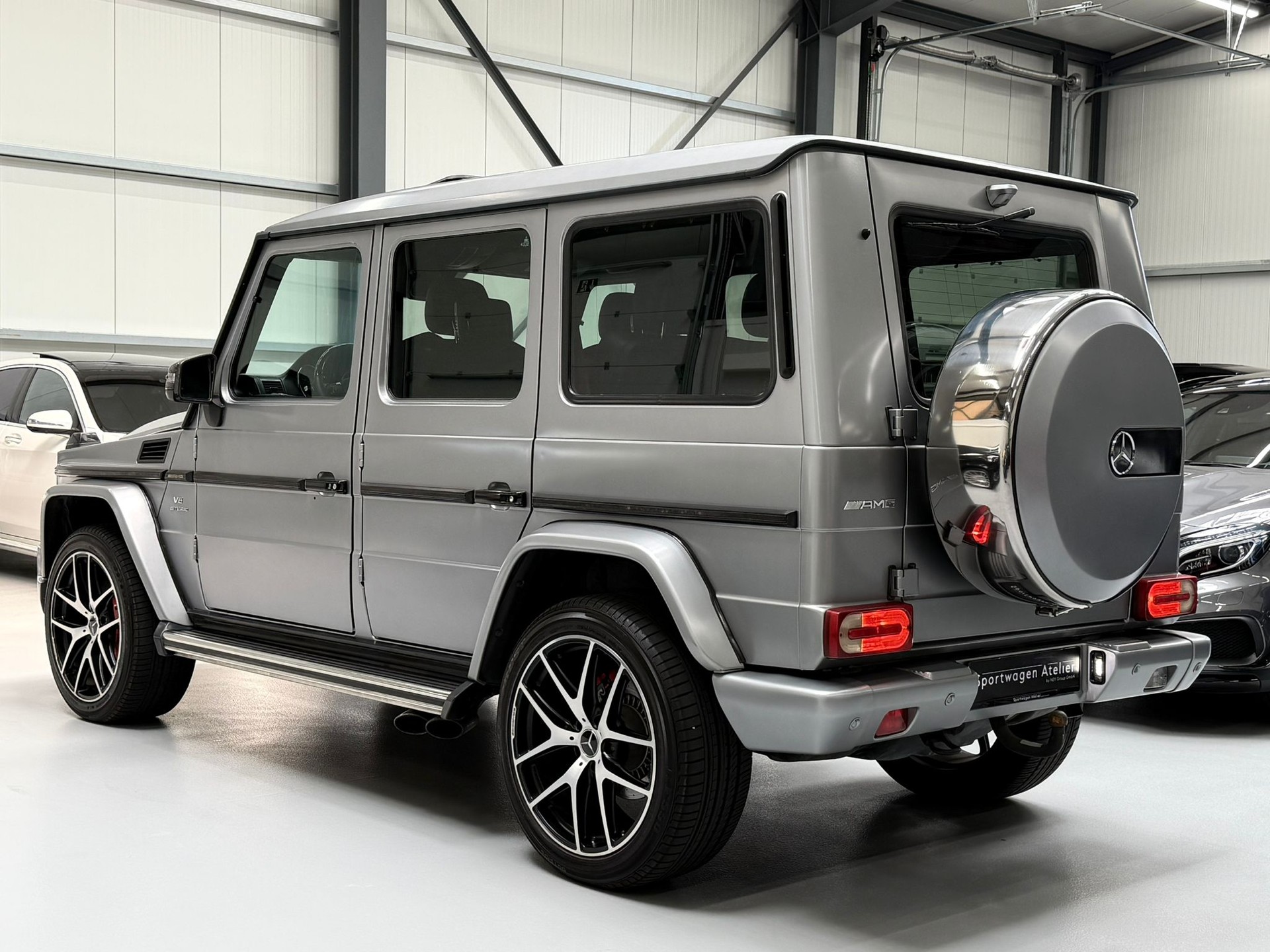 MERCEDES-BENZ G 63 AMG Automatic-image-3