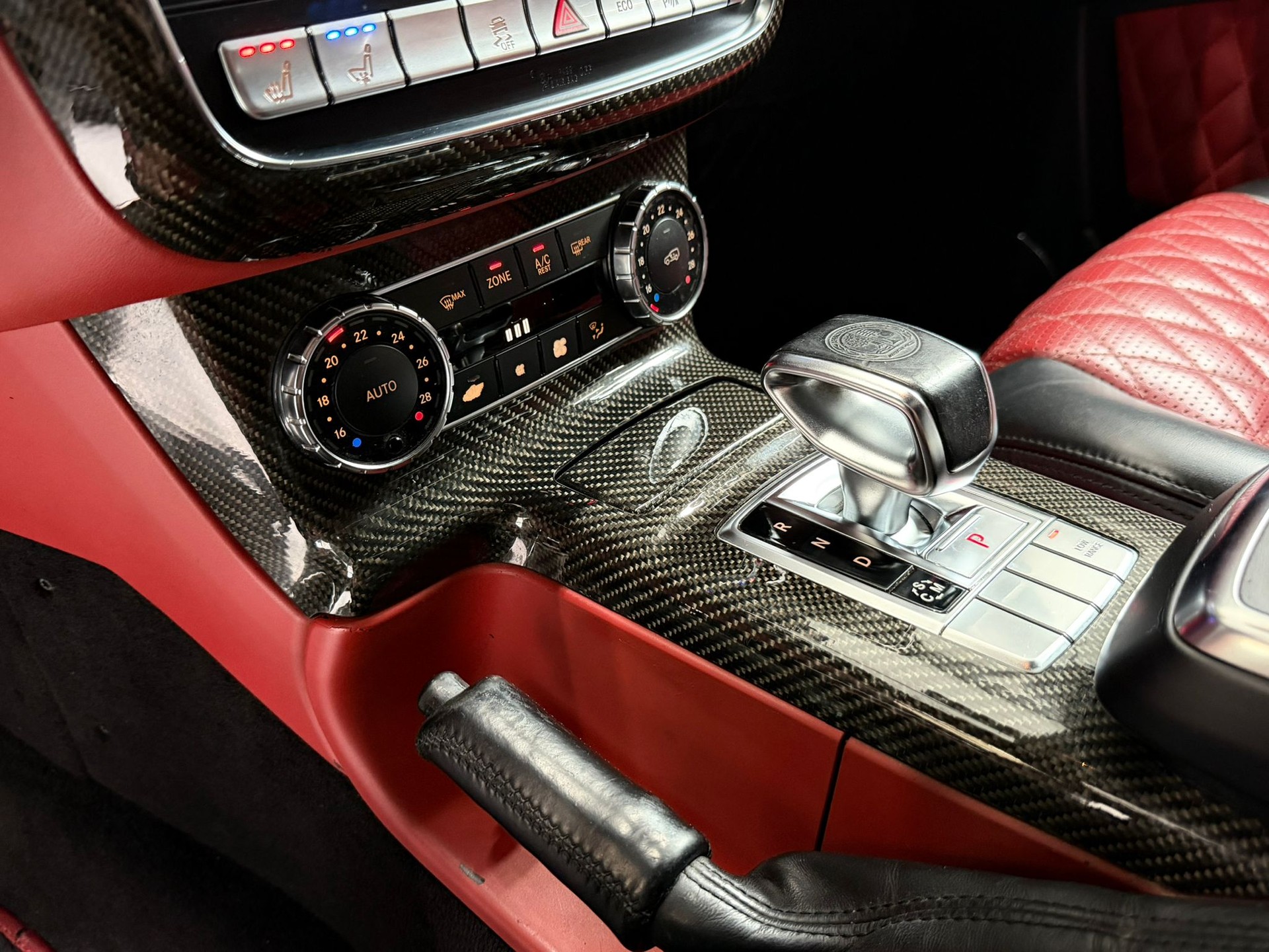 MERCEDES-BENZ G 63 AMG Automatic-image-18