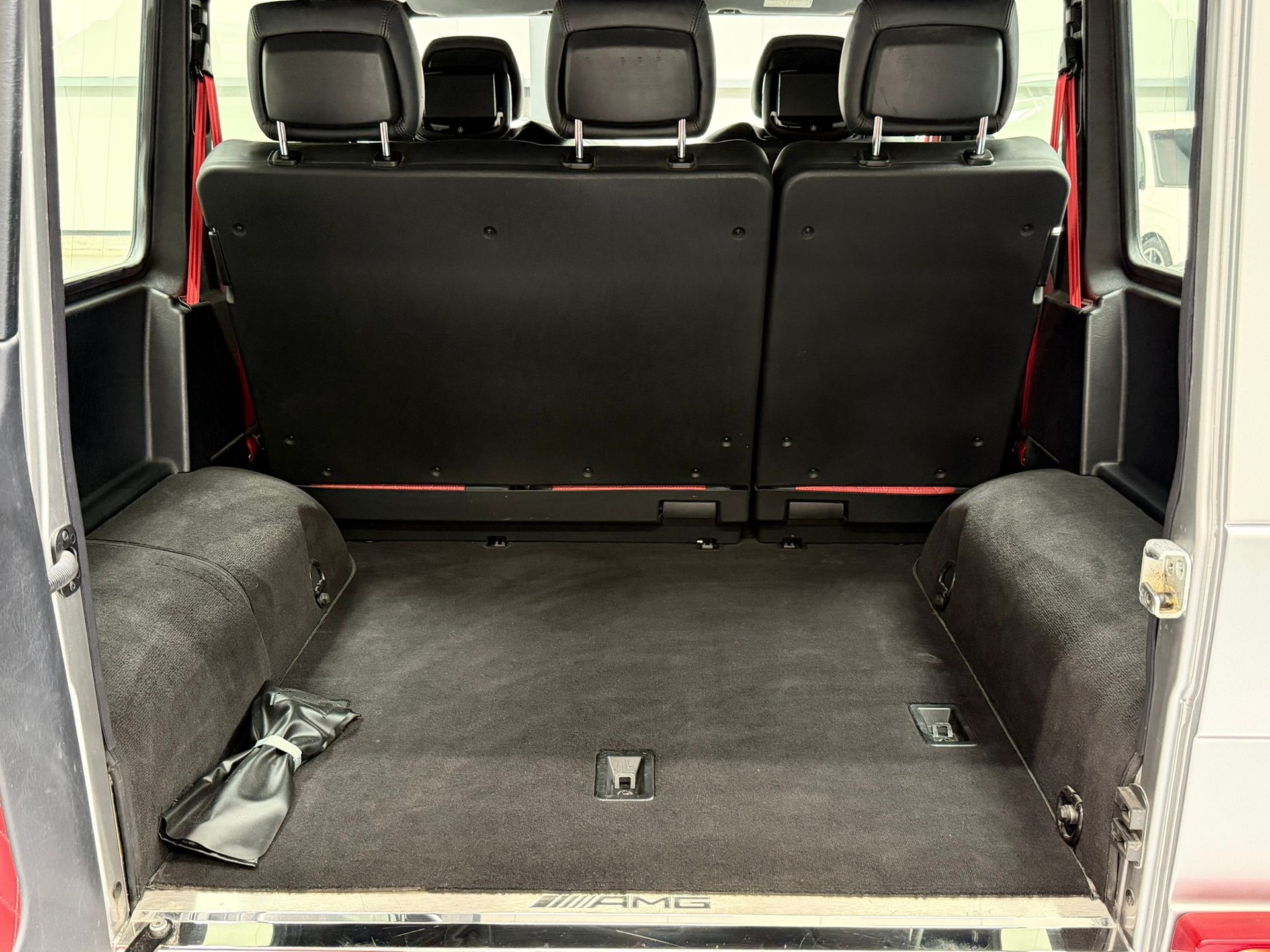 MERCEDES-BENZ G 63 AMG Automatic-image-26