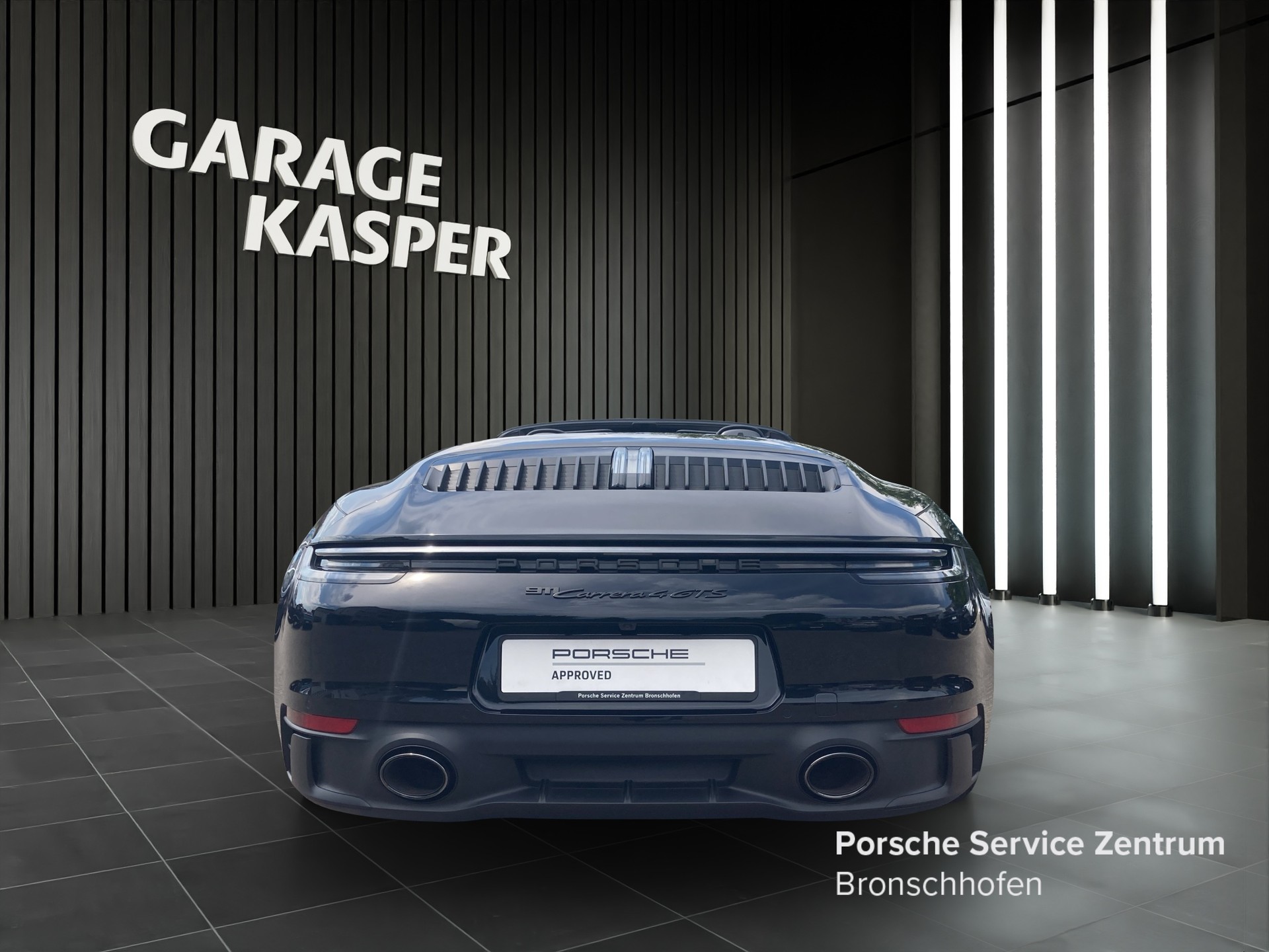 PORSCHE 911 Carrera 4 GTS Cabriolet-image-3