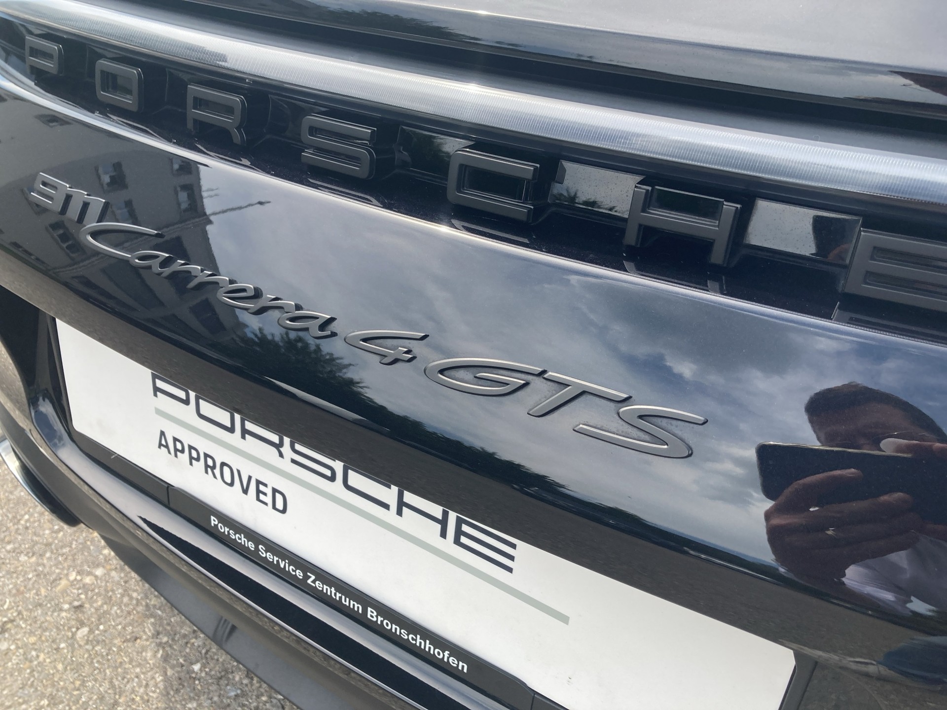 PORSCHE 911 Carrera 4 GTS Cabriolet-image-20