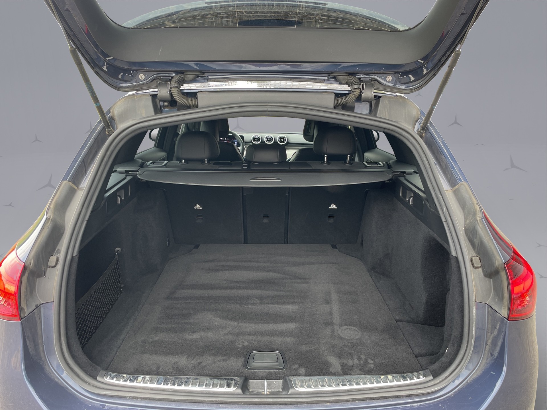 MERCEDES-BENZ C 220 d AMG Line 4matic Kombi-image-21