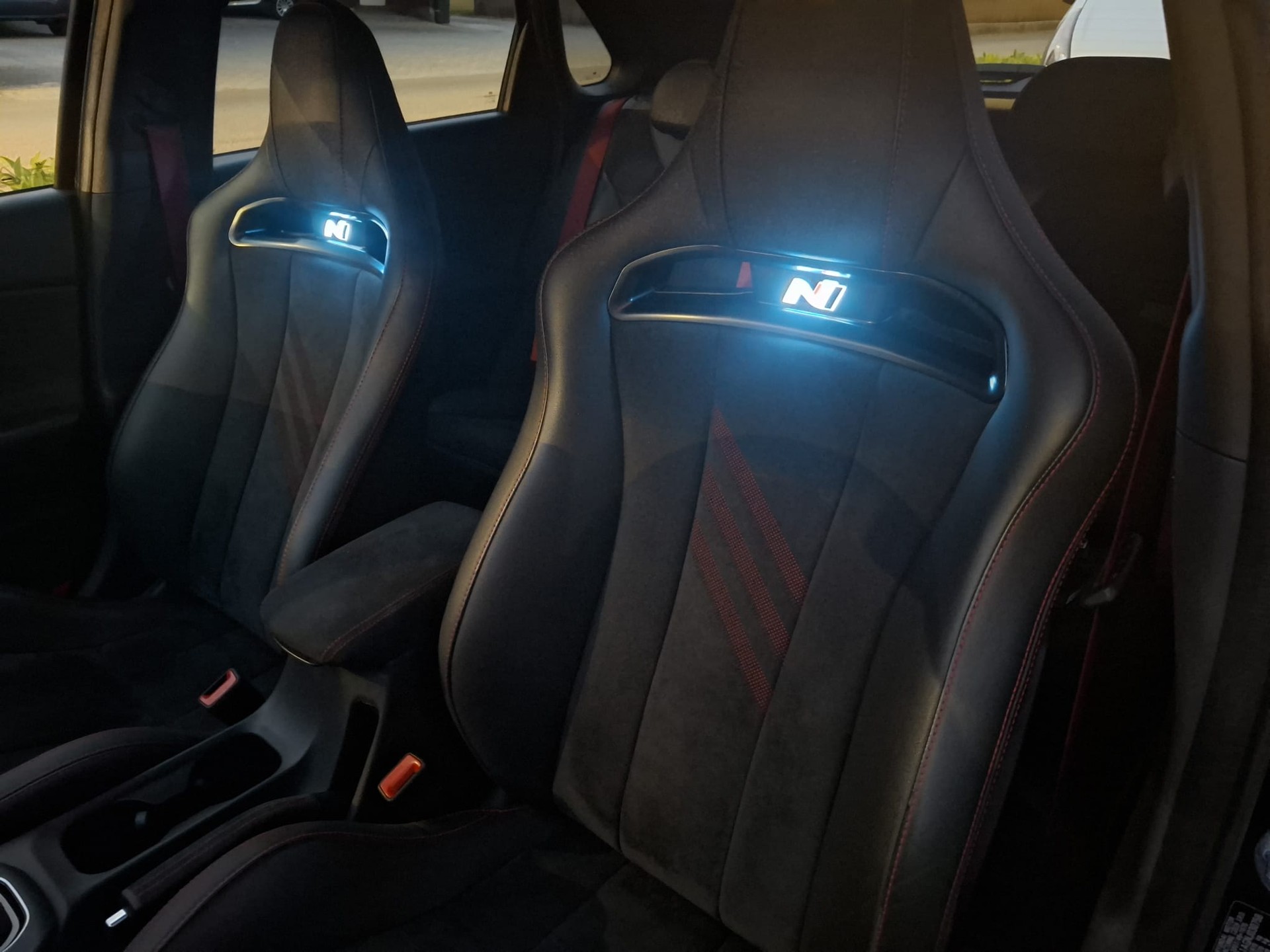 HYUNDAI i30 2.0 T-GDi Drive-N Limited Edition Nr.412/800-image-7