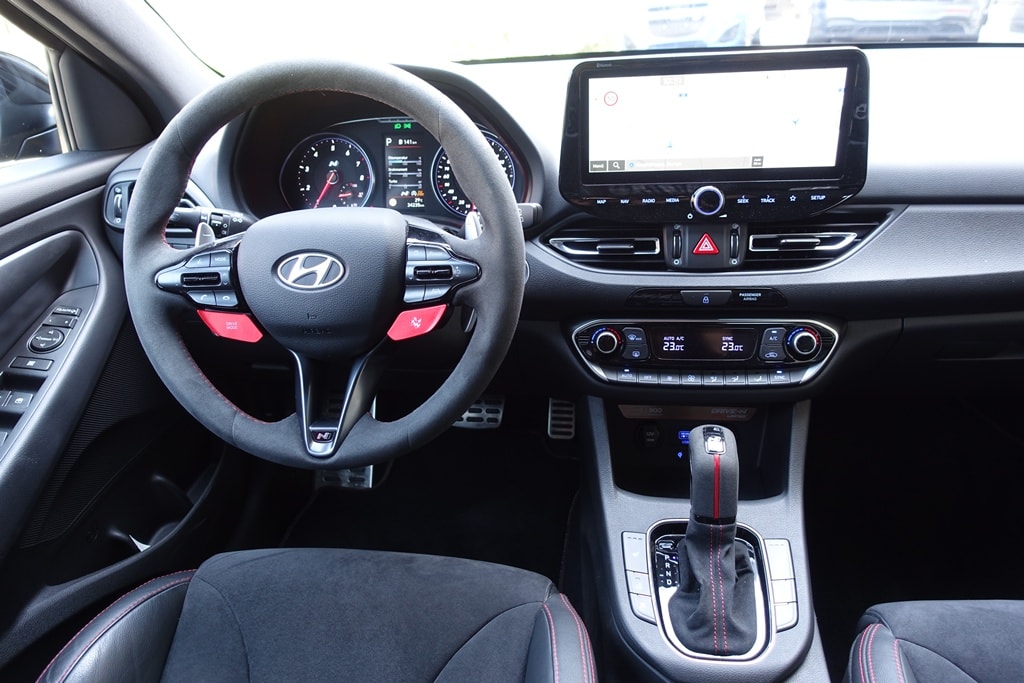 HYUNDAI i30 2.0 T-GDi Drive-N Limited Edition Nr.412/800-image-8