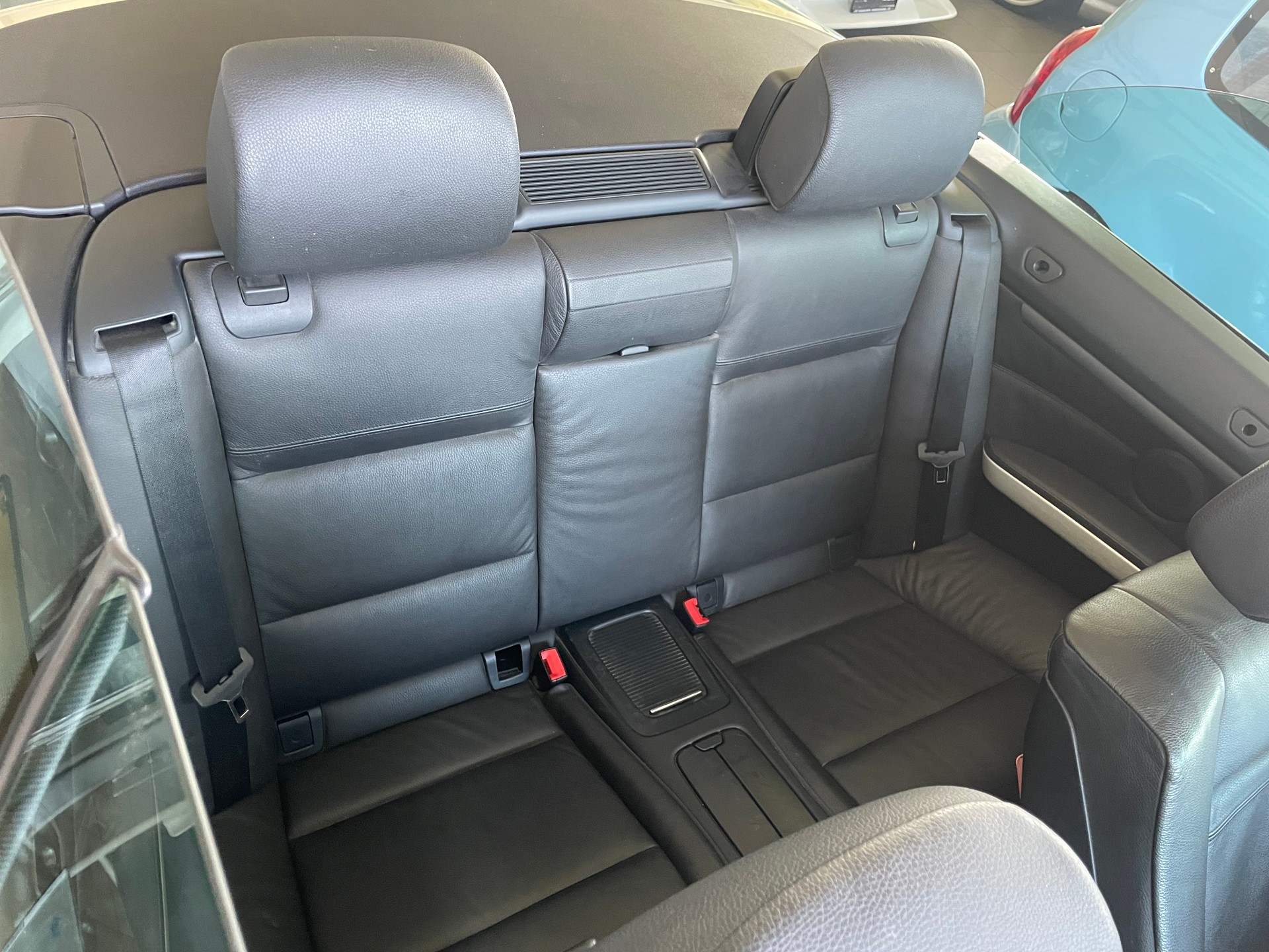 BMW 325i Cabriolet Steptronic-image-4