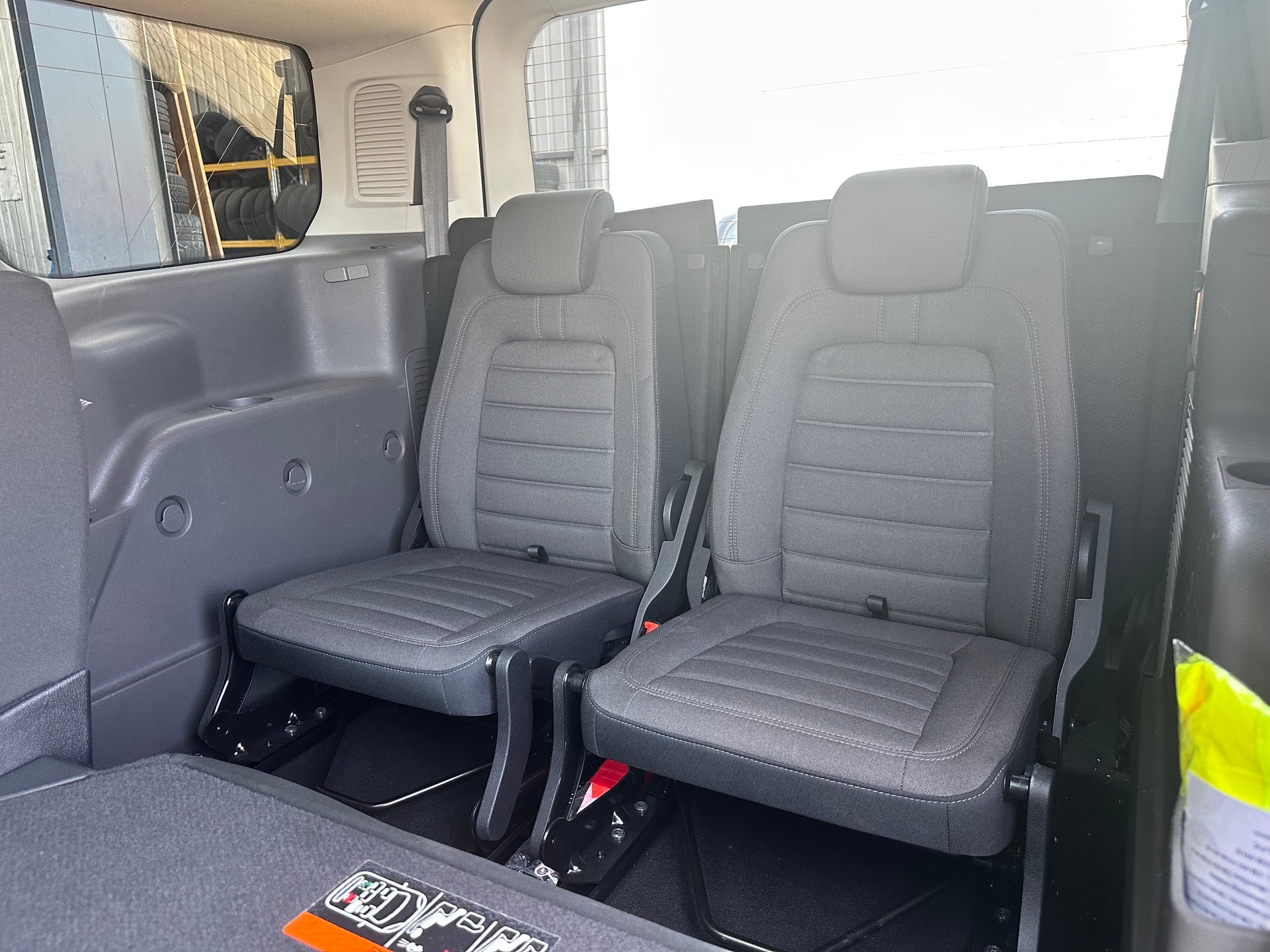 FORD Grand Tourneo Connect 1.5 EcoBlue Titanium Automat-image-15