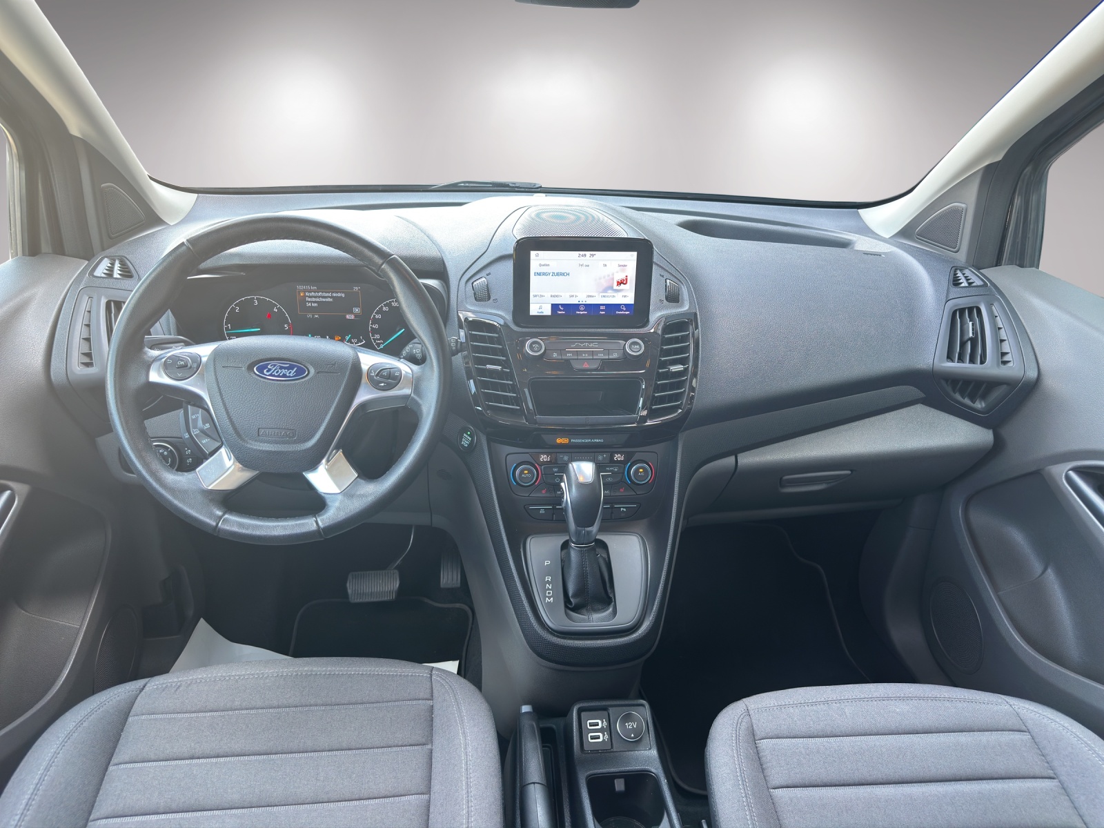 FORD Grand Tourneo Connect 1.5 EcoBlue Titanium Automat-image-8