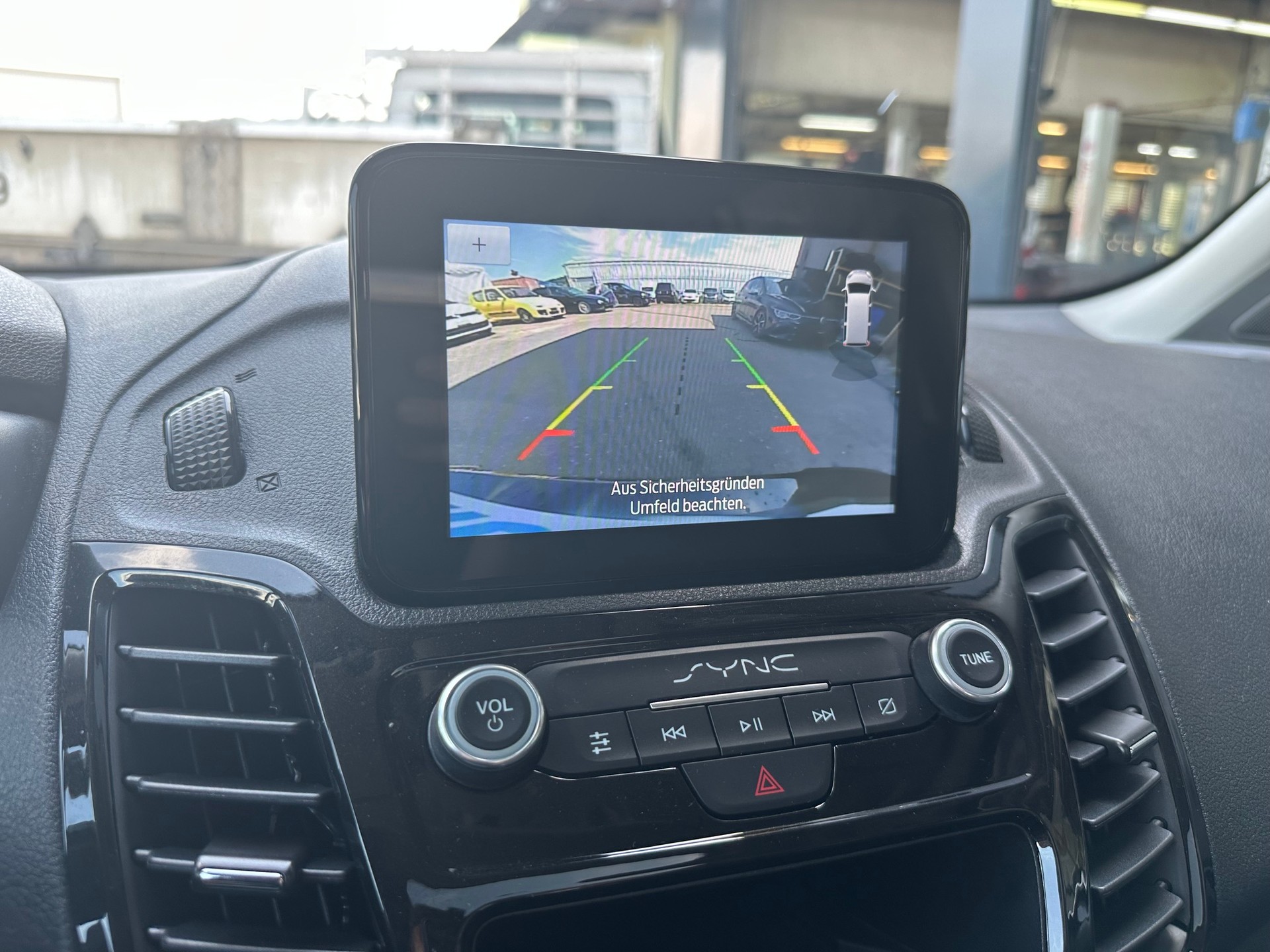 FORD Grand Tourneo Connect 1.5 EcoBlue Titanium Automat-image-13