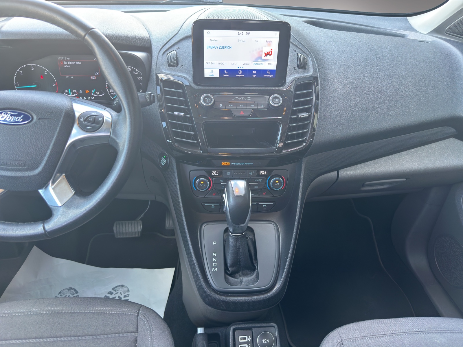 FORD Grand Tourneo Connect 1.5 EcoBlue Titanium Automat-image-11