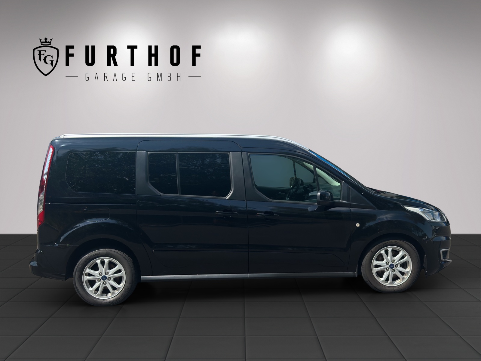 FORD Grand Tourneo Connect 1.5 EcoBlue Titanium Automat-image-3