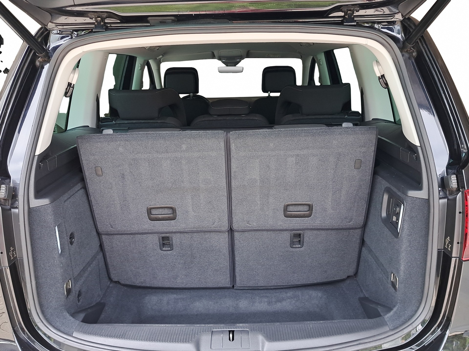 VW Sharan 2.0 TDI BMT Comfortline 4Motion DSG *7-Plätzer*-image-12