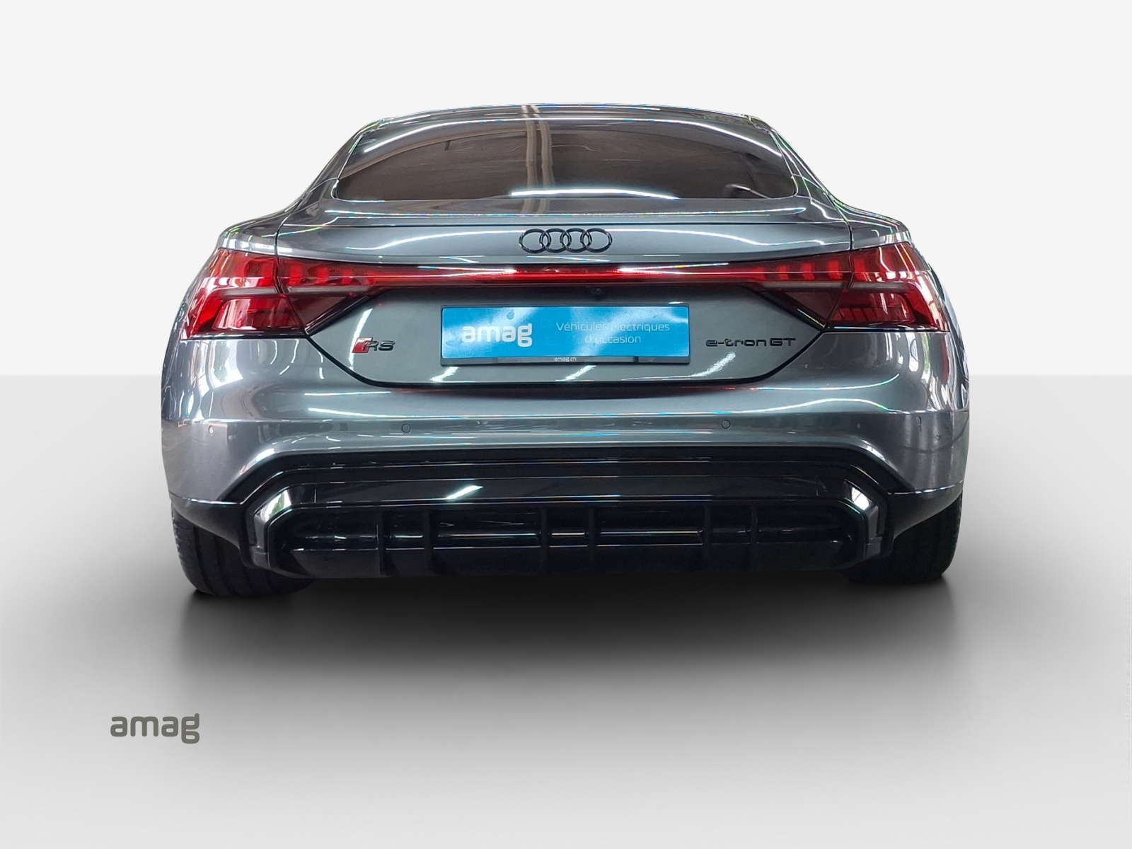 AUDI RS e-tron GT quattro-image-4