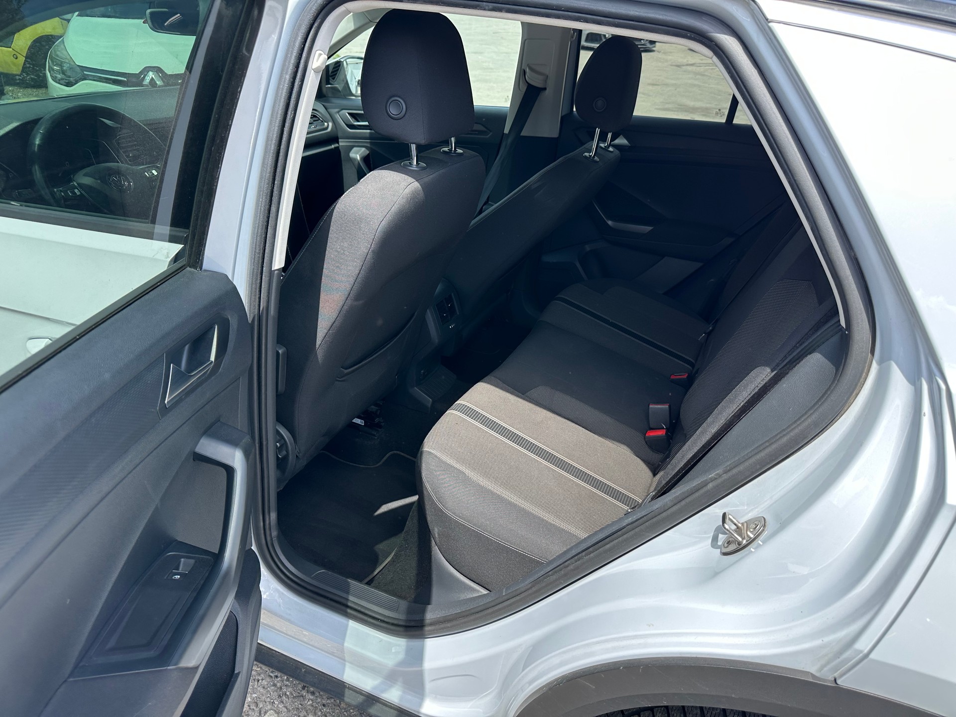 VW T-Roc 2.0 TSI Advance DSG 4Motion-image-11