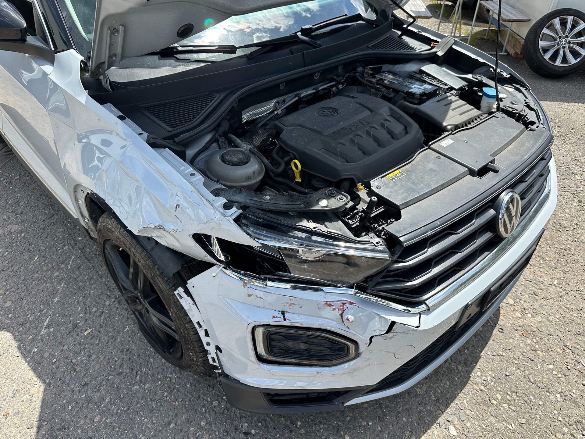 VW T-Roc 2.0 TSI Advance DSG 4Motion-image-13