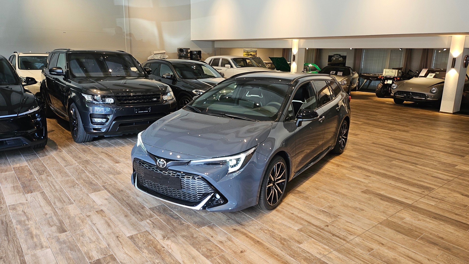 TOYOTA Corolla Touring Sports 2.0 HSD GR Sport e-CVT-showroom-element-1