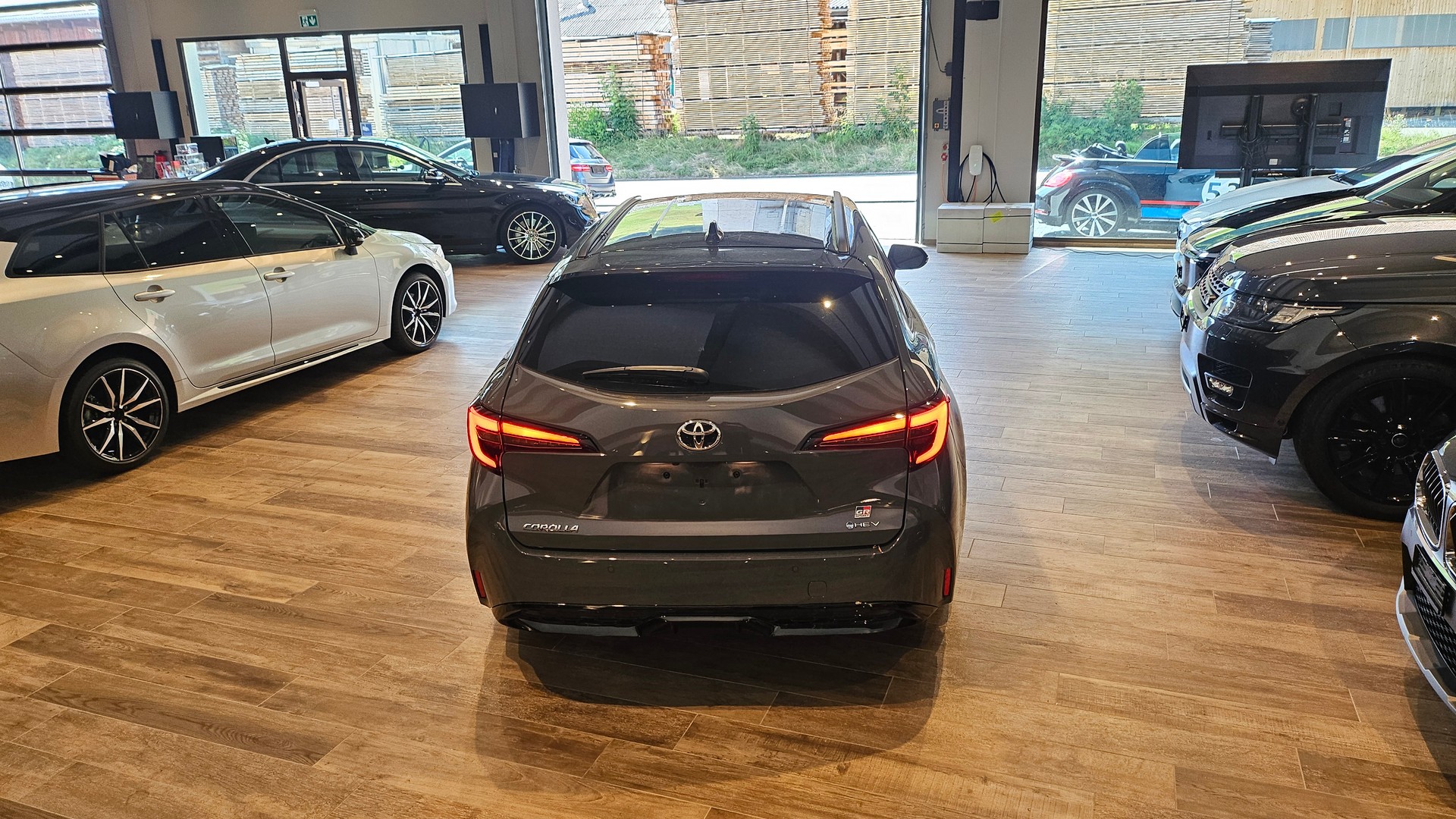 TOYOTA Corolla Touring Sports 2.0 HSD GR Sport e-CVTđ„-image-11