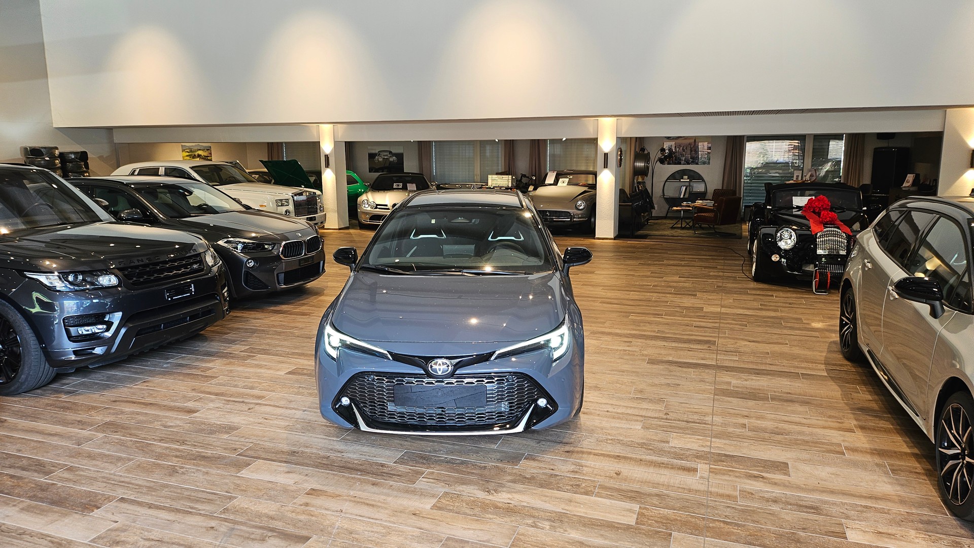 TOYOTA Corolla Touring Sports 2.0 HSD GR Sport e-CVT-showroom-element-3