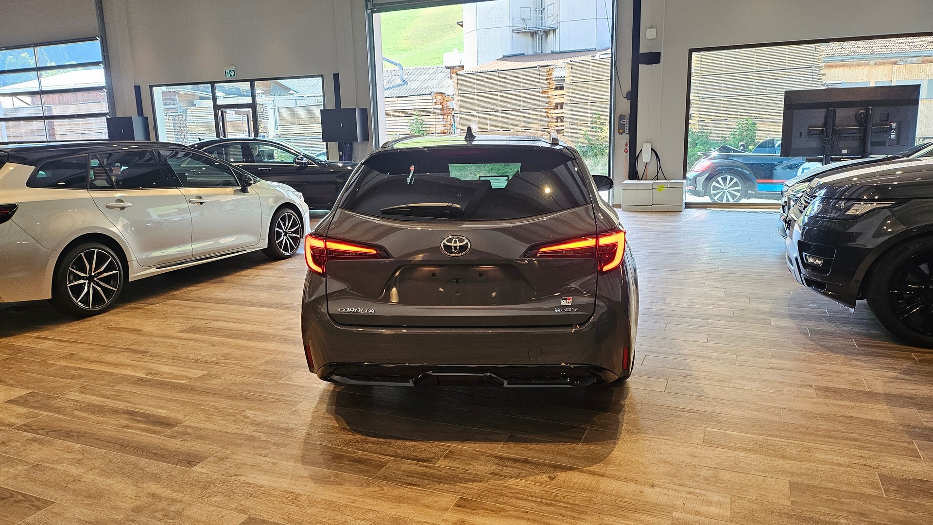 TOYOTA Corolla Touring Sports 2.0 HSD GR Sport e-CVTđ„-image-10