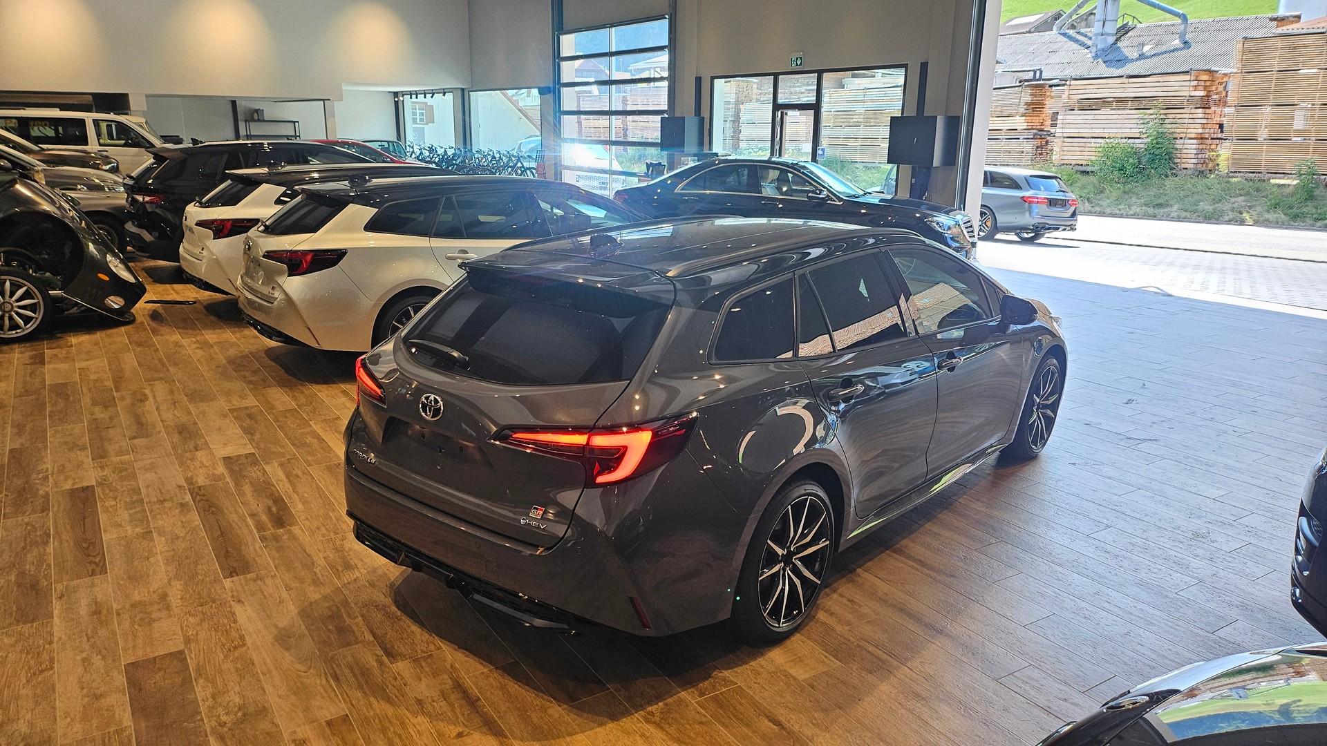 TOYOTA Corolla Touring Sports 2.0 HSD GR Sport e-CVTđ„-image-9
