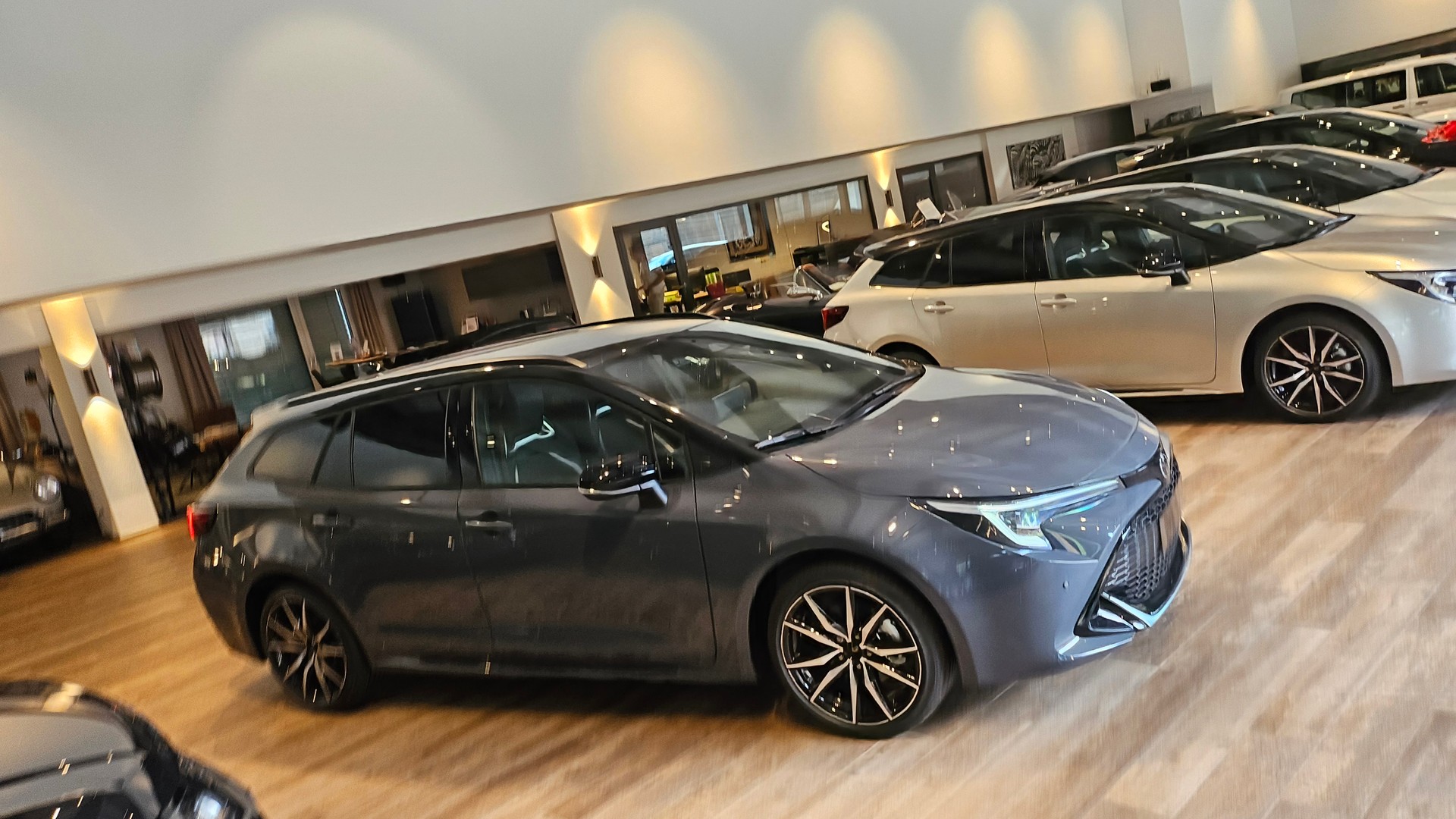 TOYOTA Corolla Touring Sports 2.0 HSD GR Sport e-CVTđ„-image-6