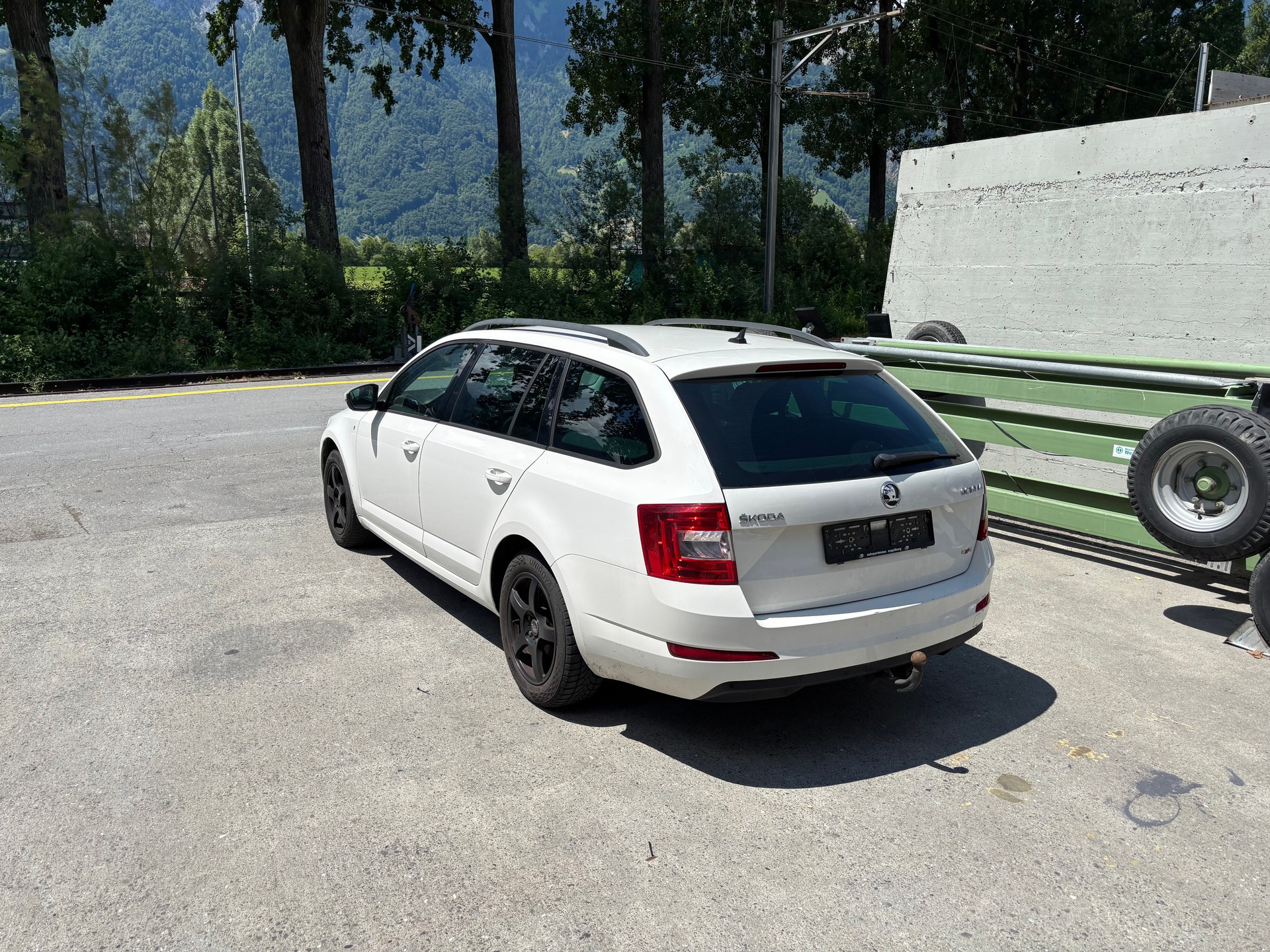 SKODA 2.0 TDI 150 Ambition 4x4-image-2