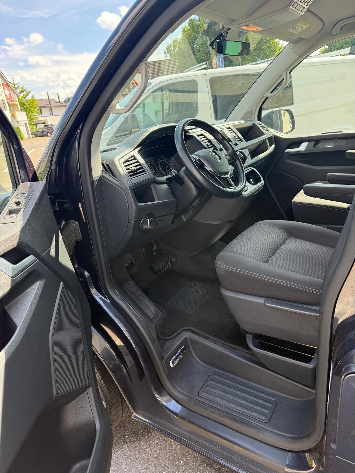 VW T6 Multivan 2.0 TDI Highline 4Motion DSG-image-6