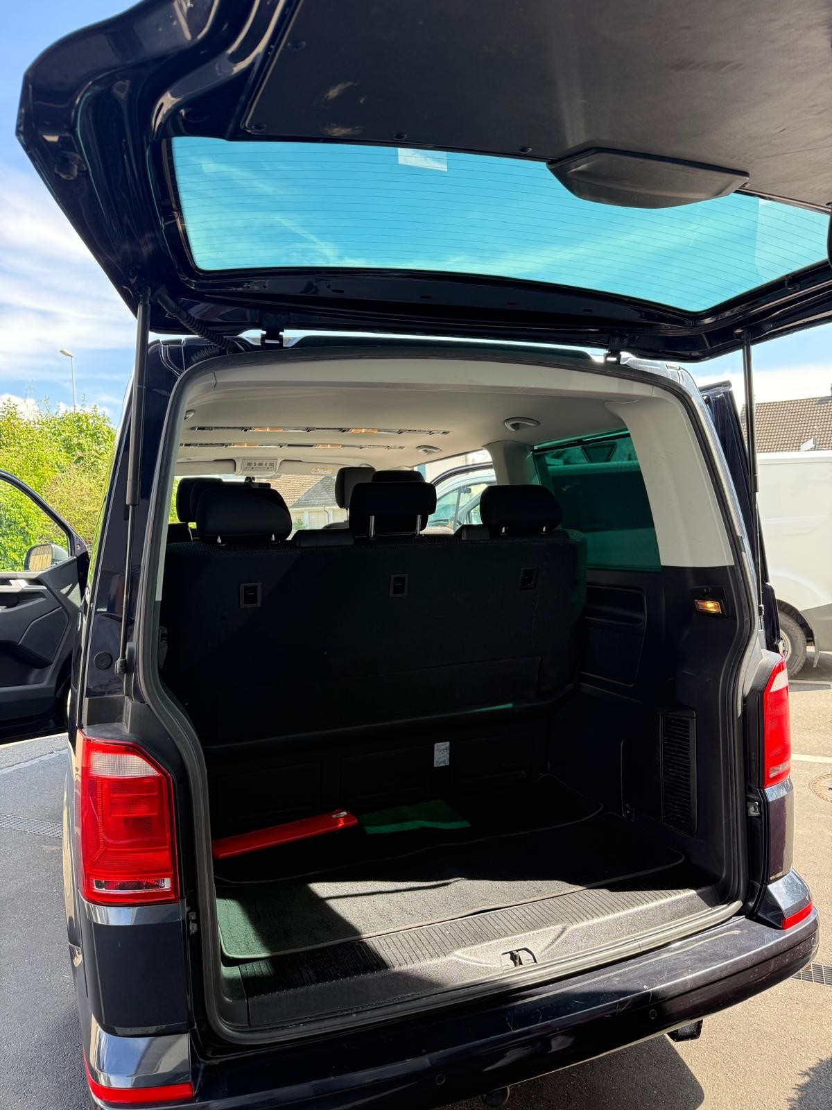 VW T6 Multivan 2.0 TDI Highline 4Motion DSG-image-10