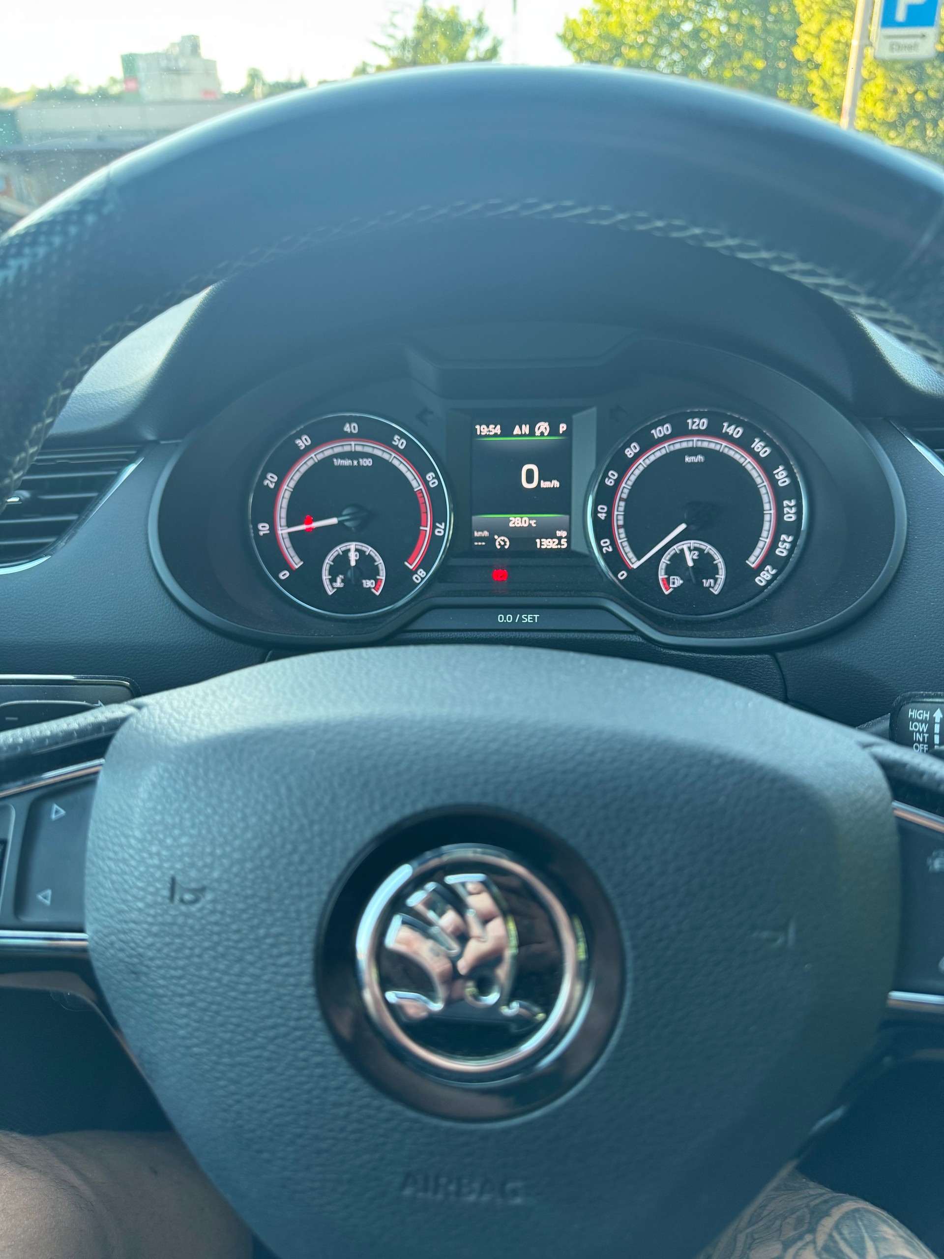 SKODA Octavia Combi 2.0 TSI RS Value DSG-image-7