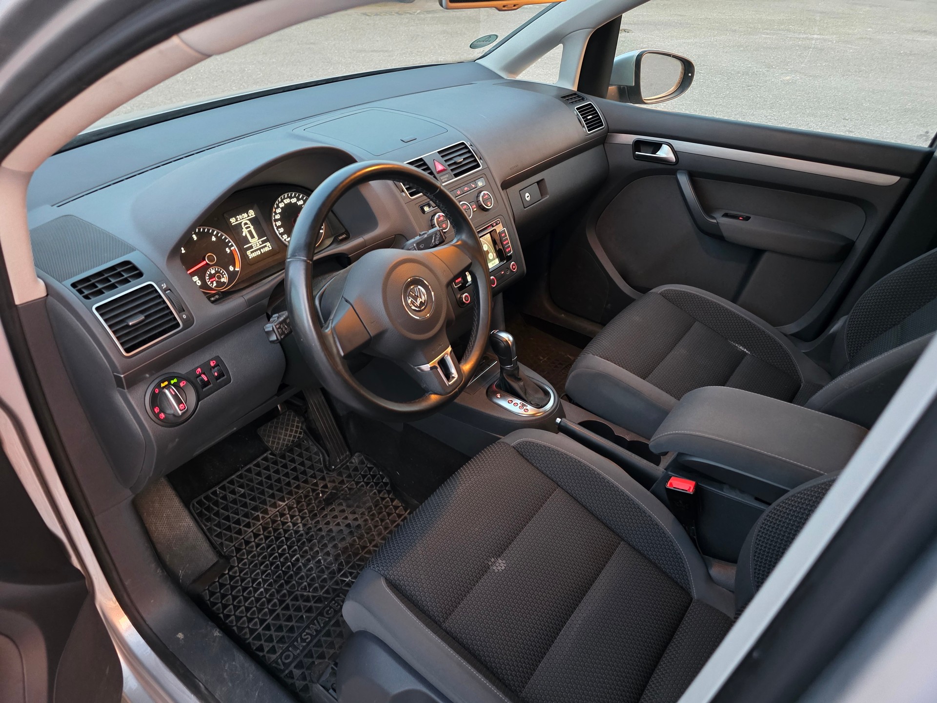 VW 1.6 TDI BlueMT Comfortline DSG-image-3