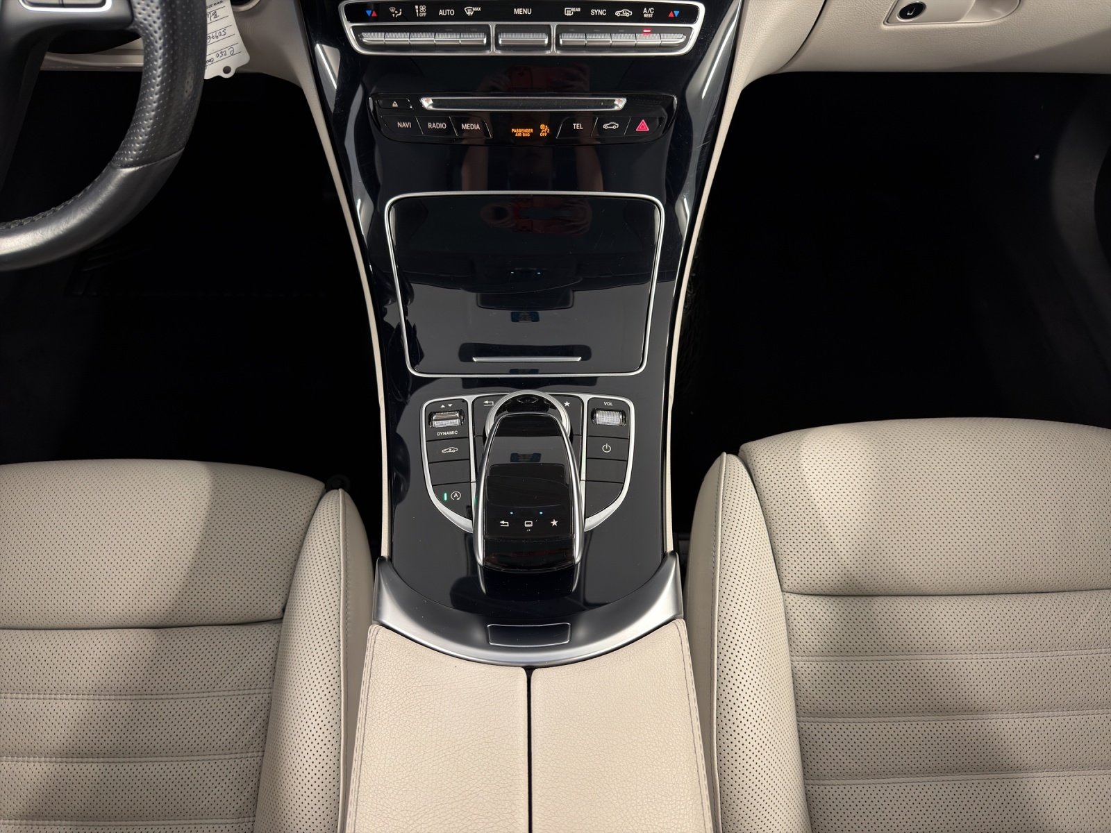 MERCEDES-BENZ C 250 AMG Line-image-15