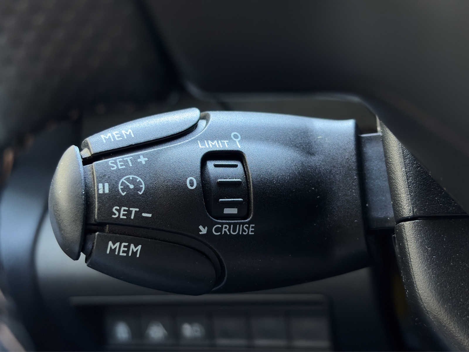 PEUGEOT Rifter Elektro 136 GT-image-14