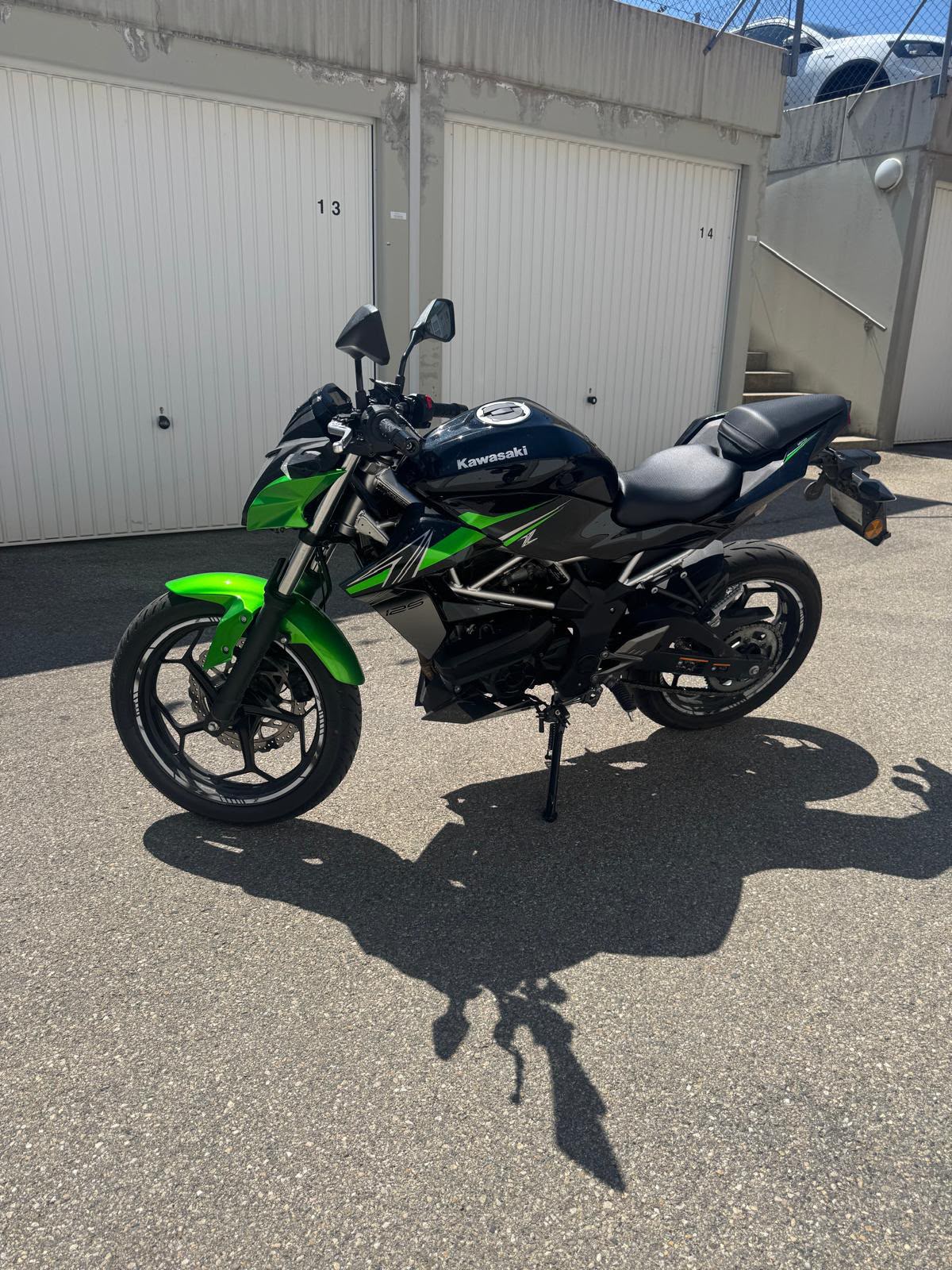 KAWASAKI Z 125-image-1