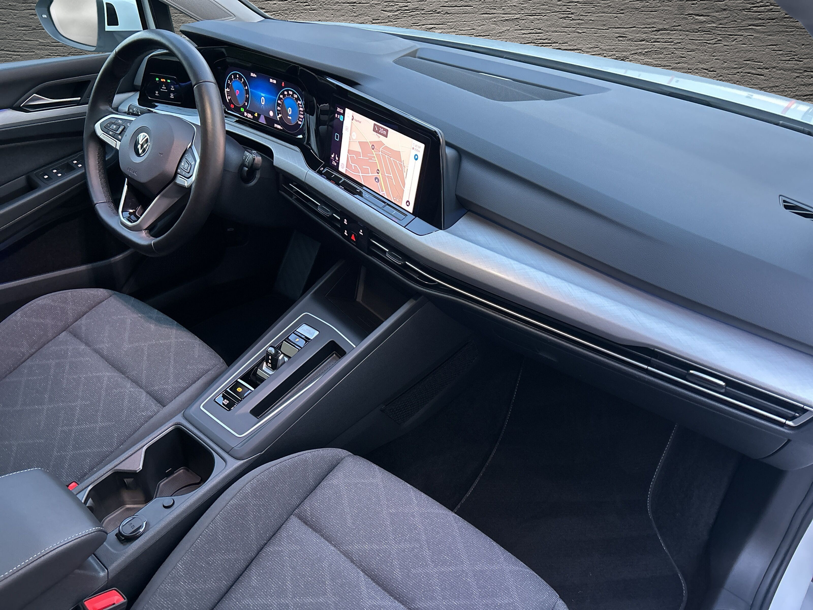 VW Golf 1.0 eTSI mHEV ACTLife DSG -CH Fahrzeug-Apple Car Play-Keyless-Rückfahrkamera-Adaptiver Tempomat-Sitzheizung--image-7